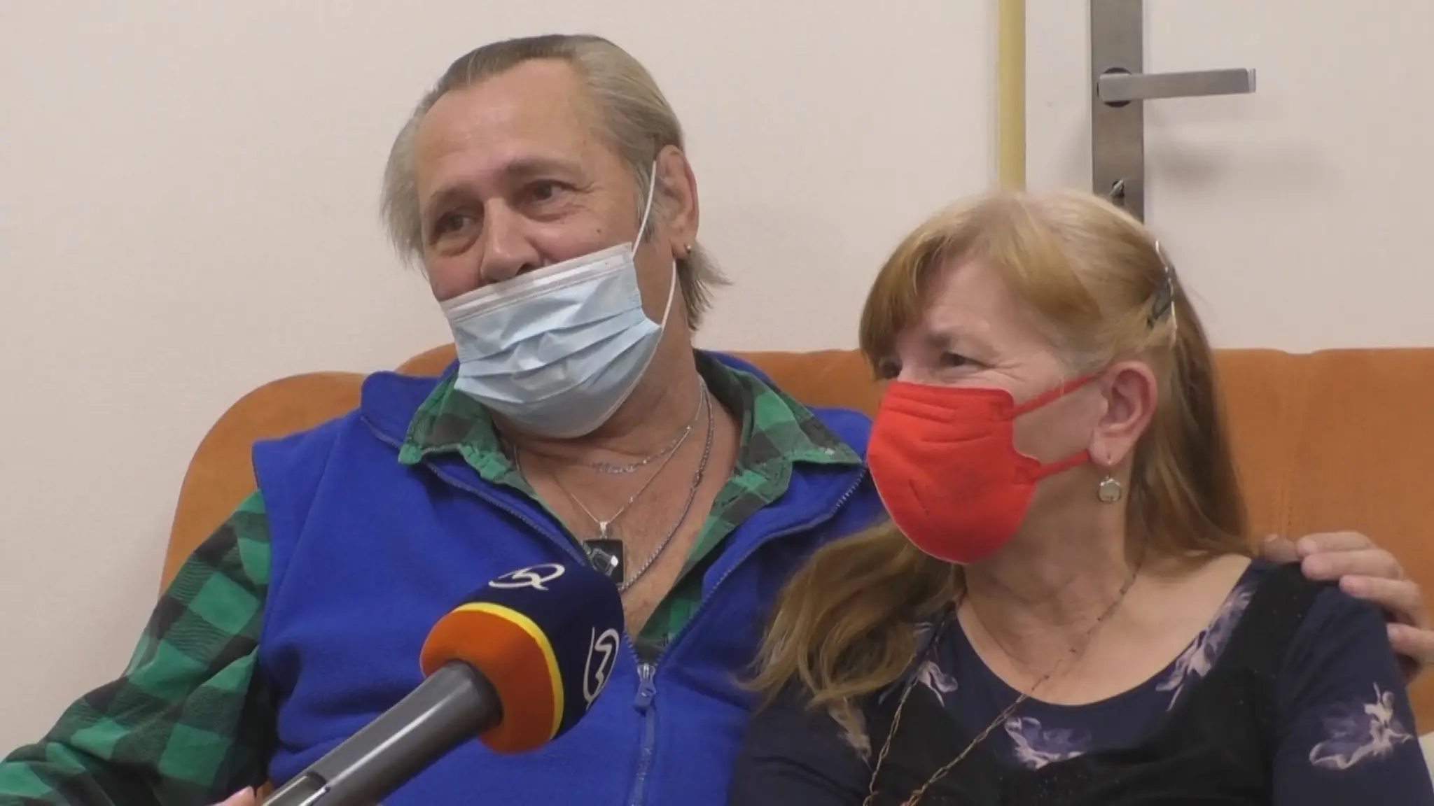 Zaľúbení seniori.