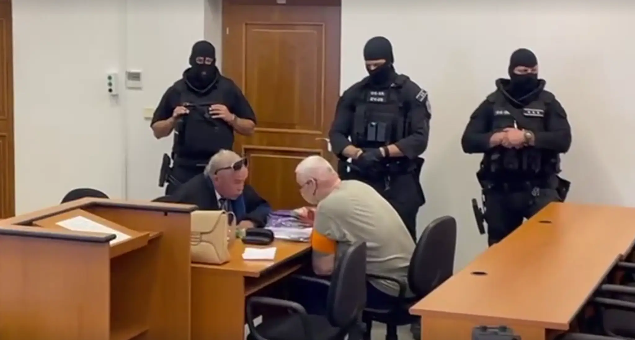 Hrobár na súde