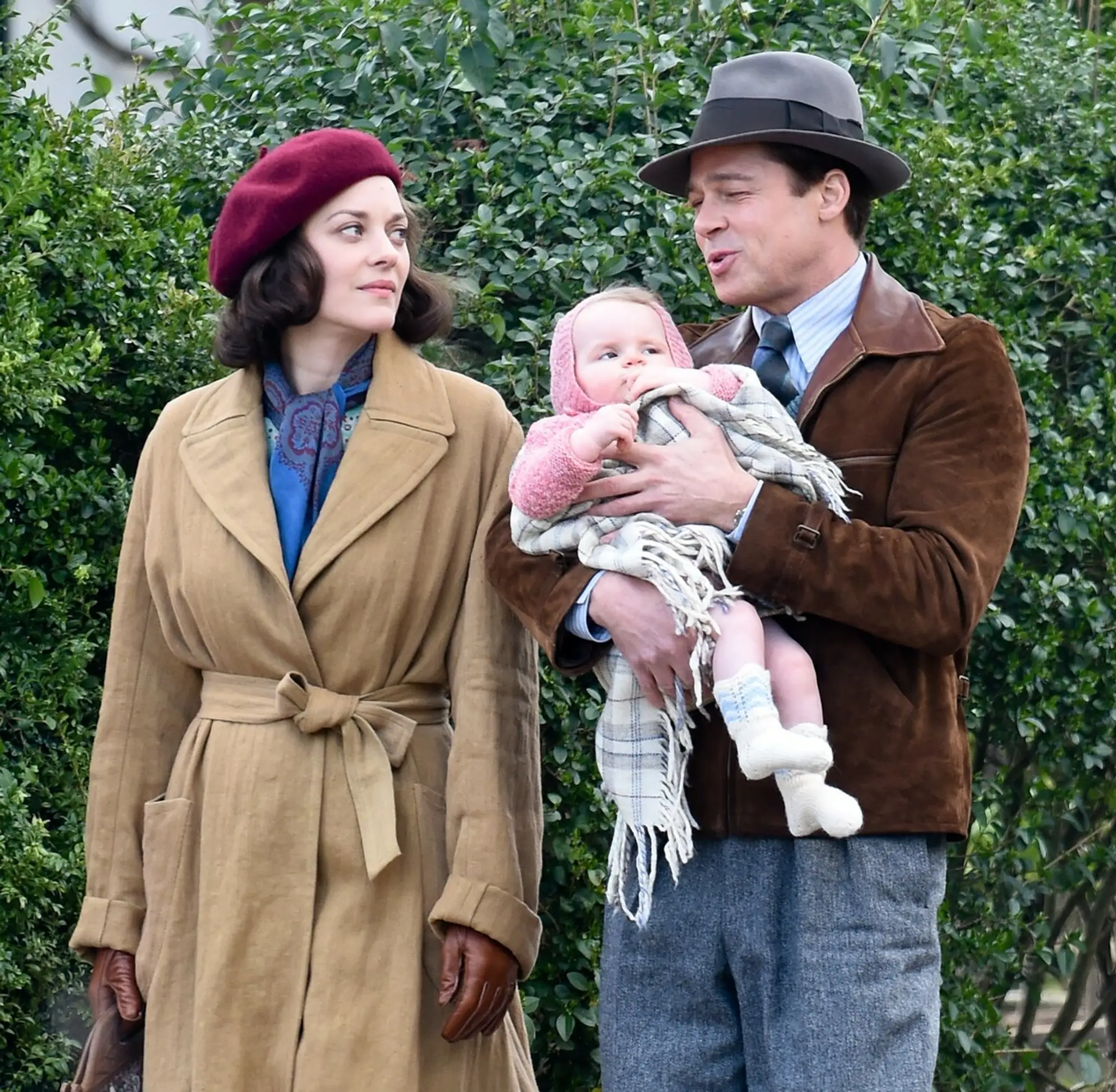 Brad Pitt a Marion Cottilard v novom filme Päť sekúnd ticha.