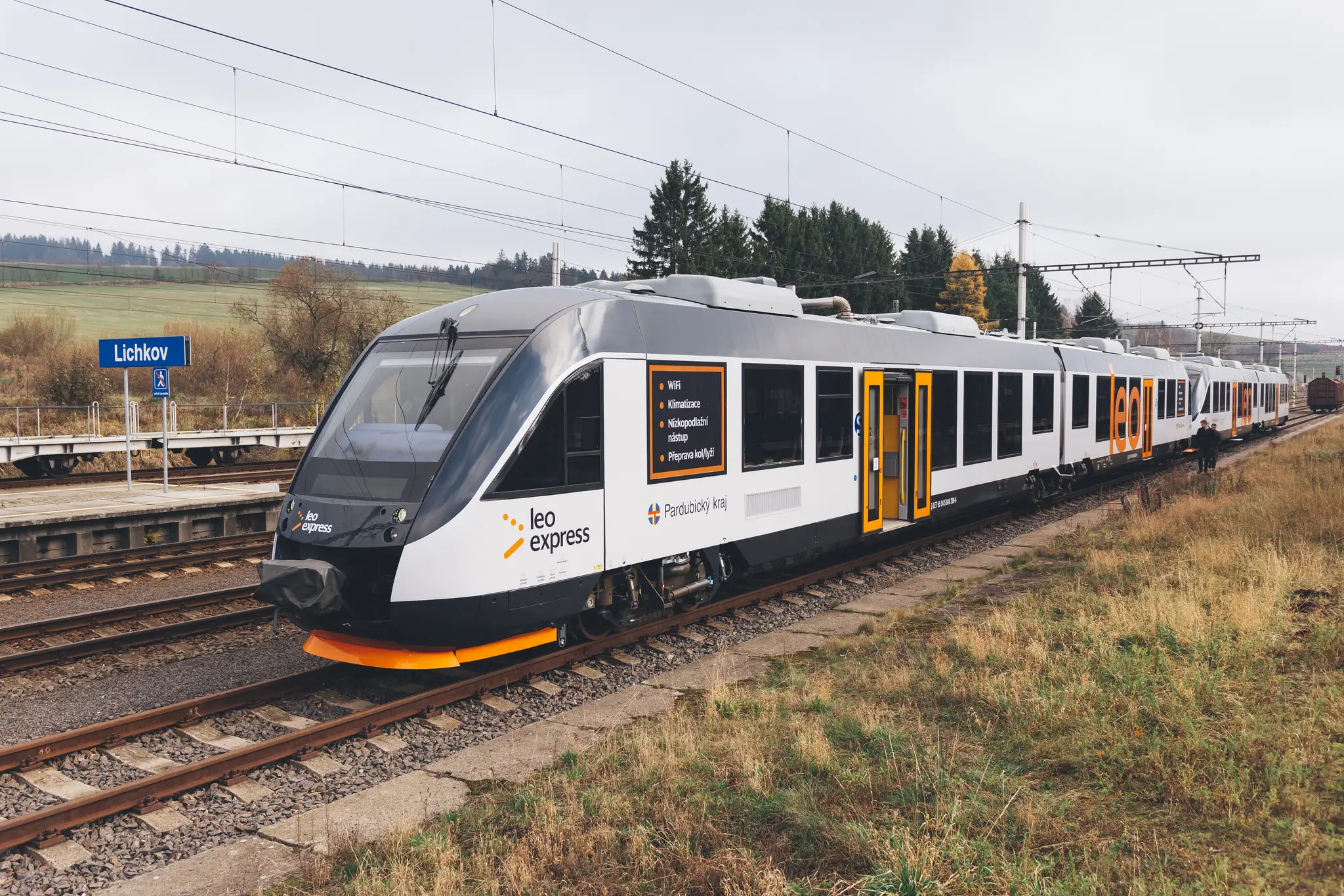Vlak Leo Express