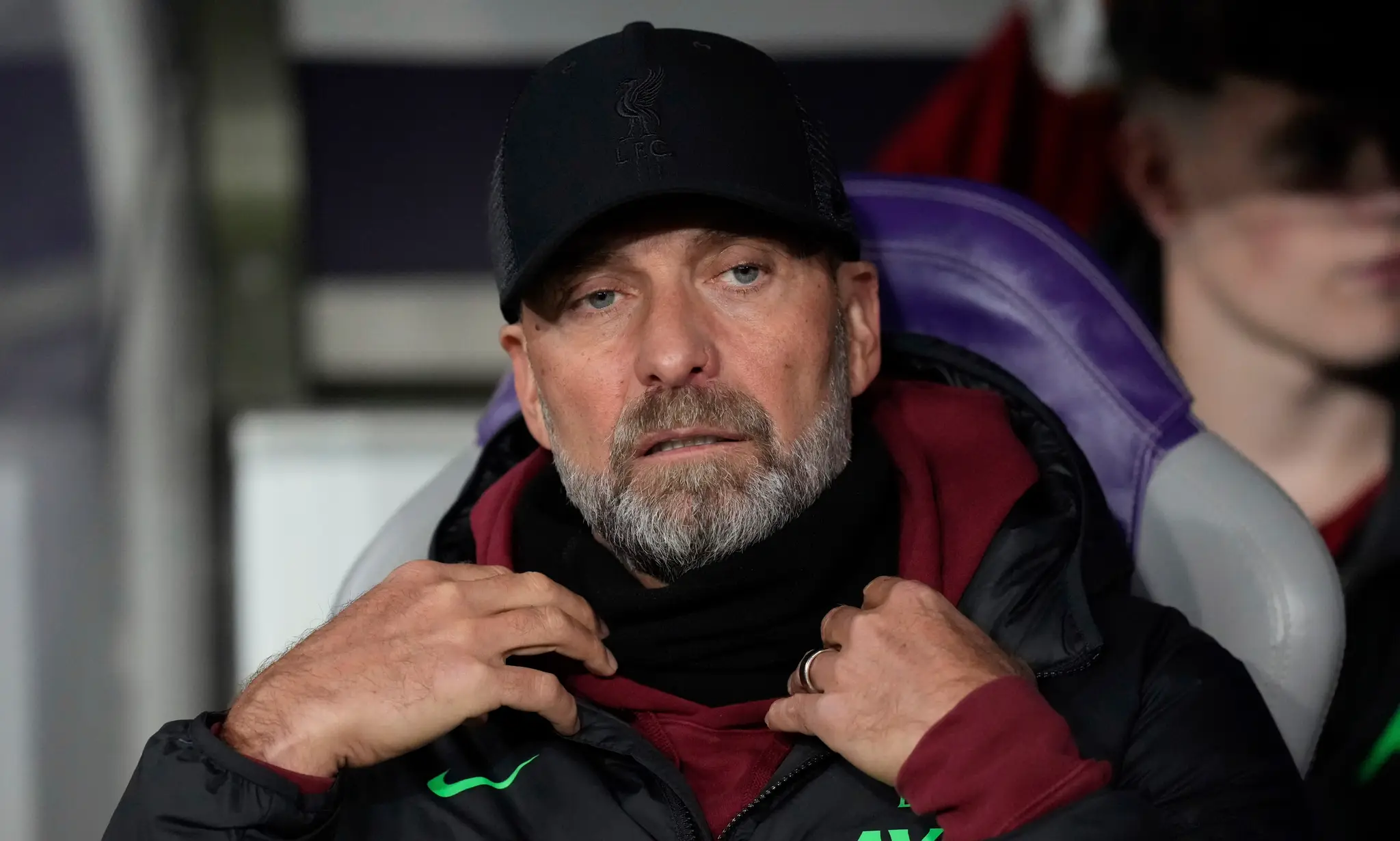 Na archívnej snímke z 9. novembra 2023 tréner Liverpoolu Jürgen Klopp pred štartom zápasu E-skupiny Euróspkej ligy.