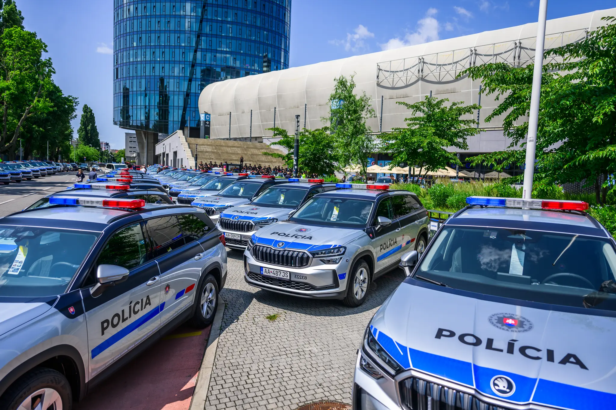 Nové policajné autá