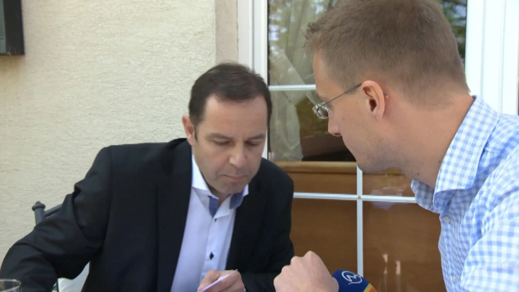Riaditeľ Košickej záchranky Ján Šteso a redaktor Michal Kovačič.