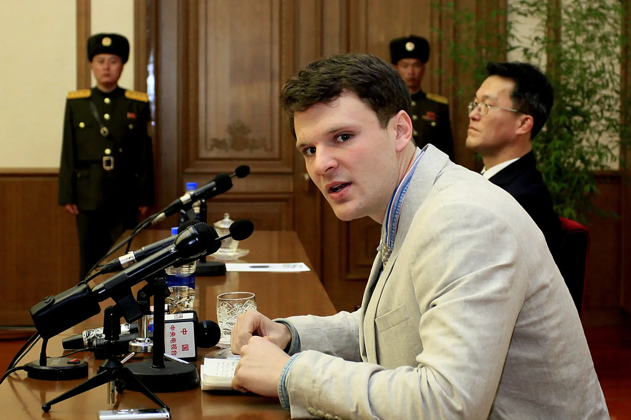 Zadržaný americký študent Otto Warmbier.