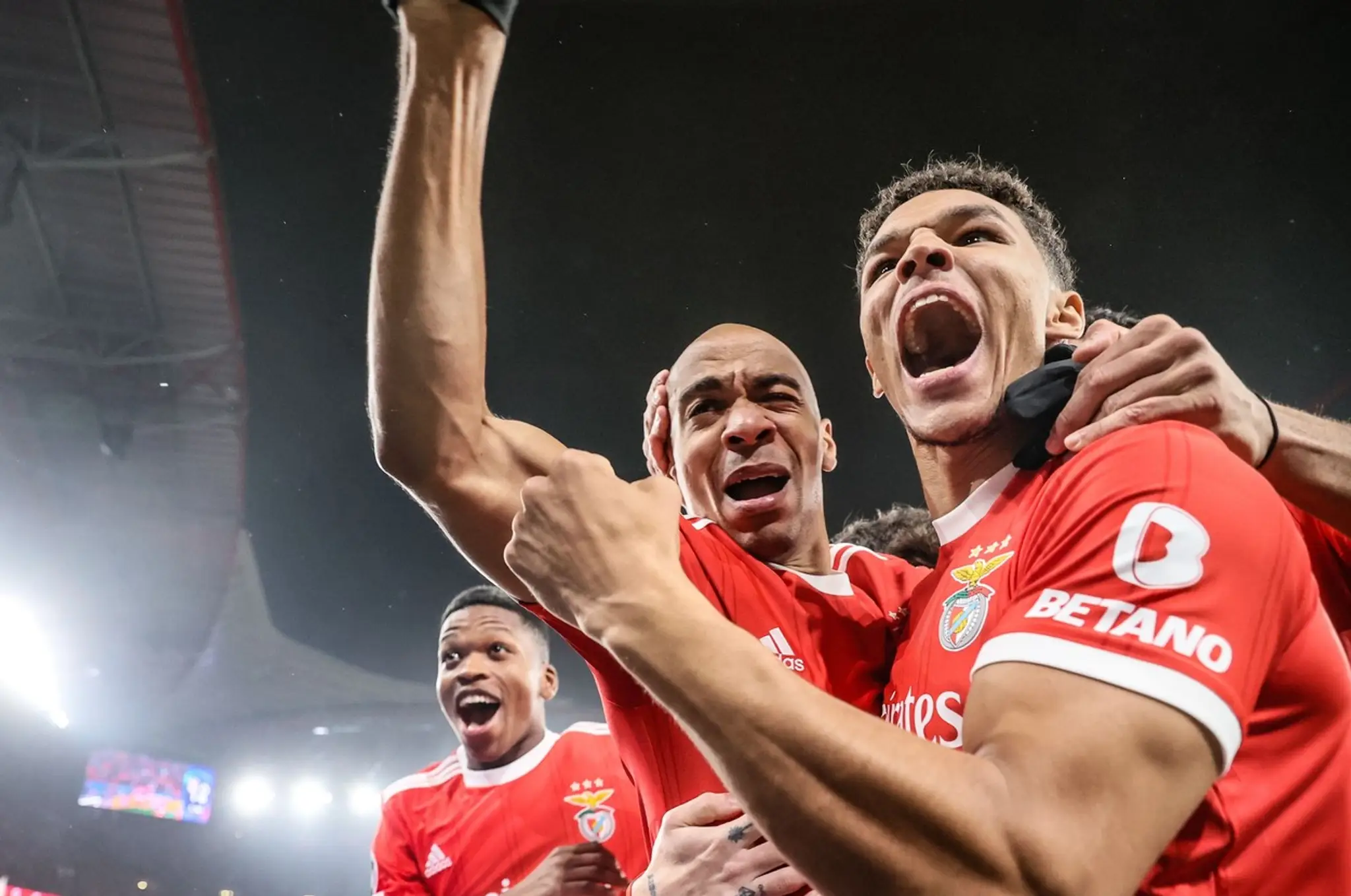 Benfica sa stala prvým štvrťfinalistom