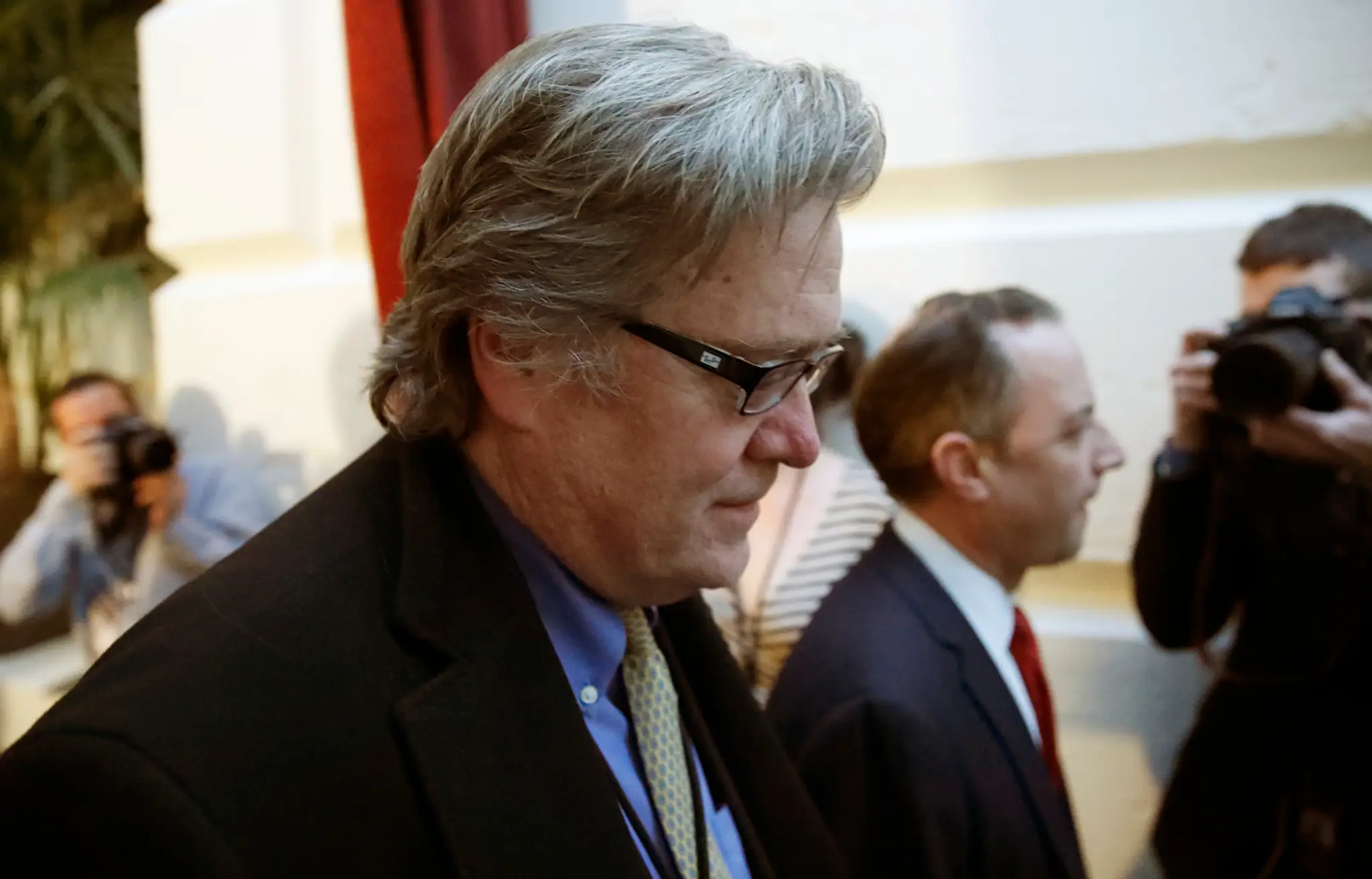  Steve Bannon.