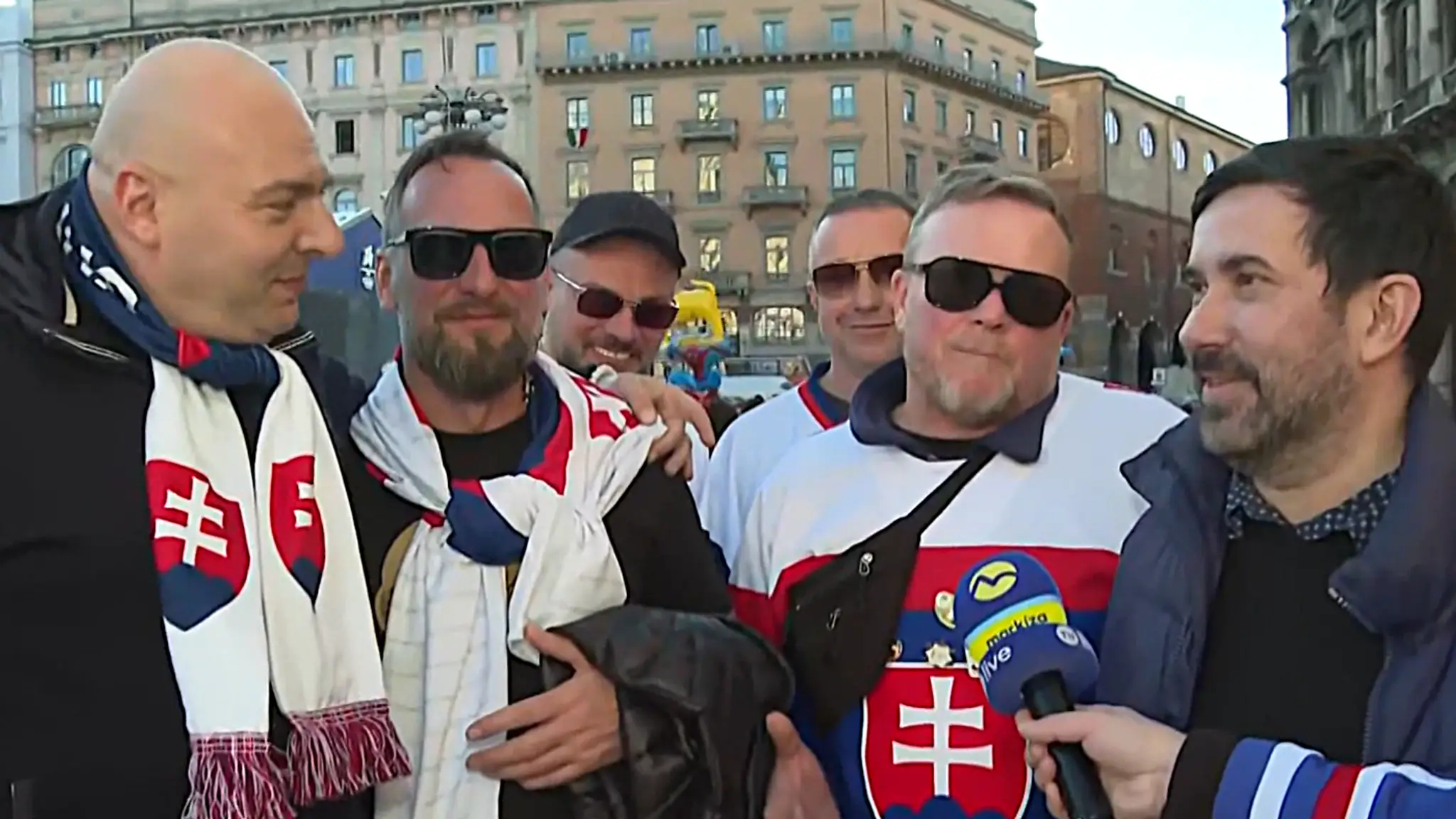 Slováci fandia v Miláne. 