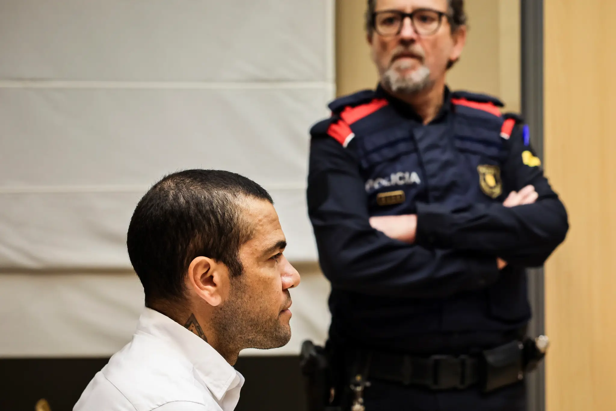 Dani Alves na súde.