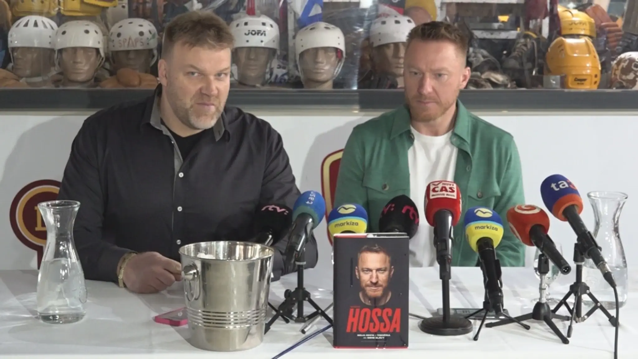 19 TN Krst knihy Hossa.transfer.jpg_bez_watermarku_1