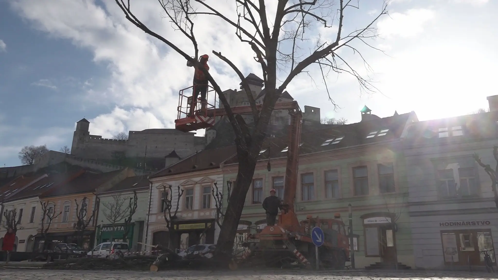 Pília lipu.