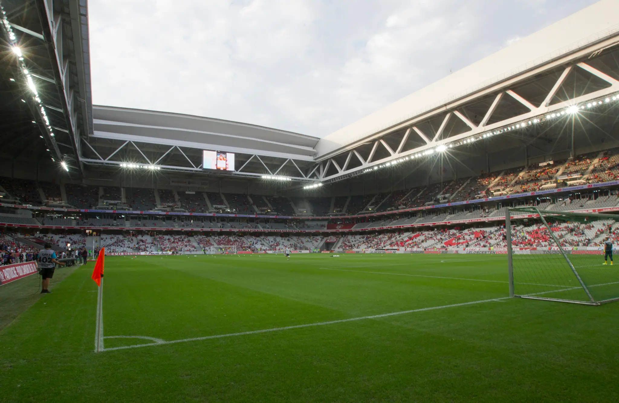 Pohľad na štadión Stade Pierre-Mauroy 7. augusta 2015 vo francúzskom Lille.