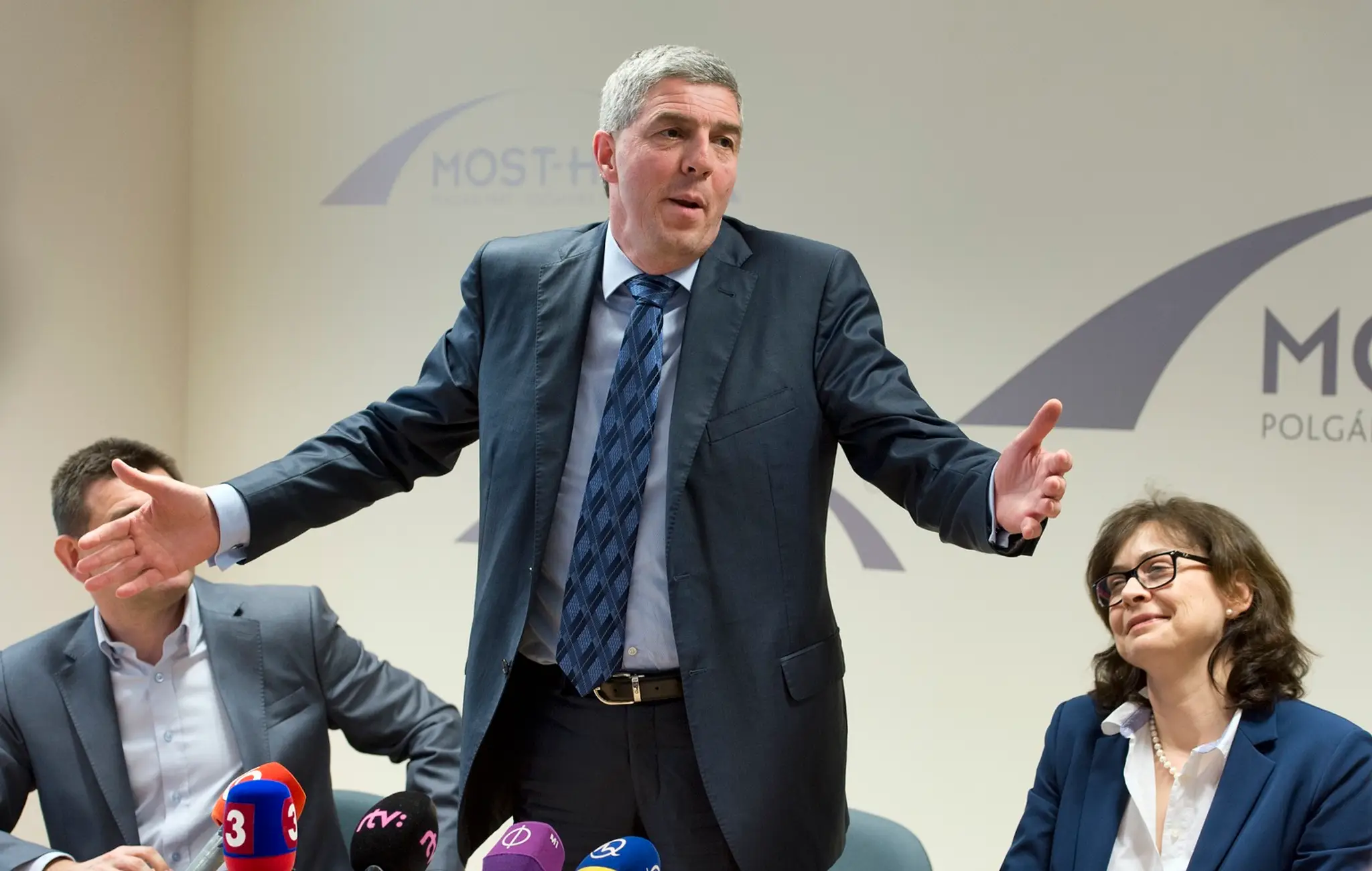 Z tlačovej konferencie po zasadnutí Republikovej rady strany Most-Híd 