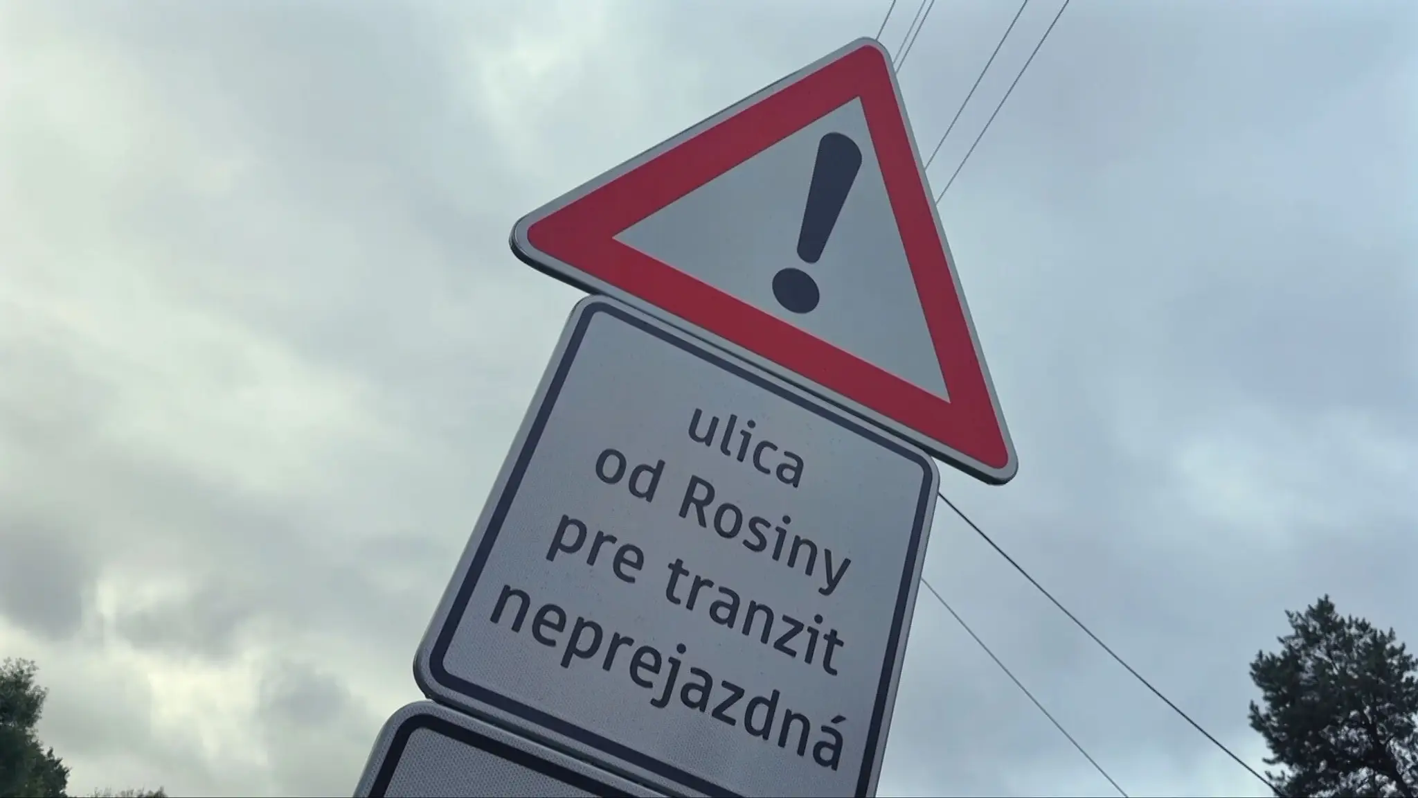 Pri Žiline zakázali tranzitnú dopravu cez obytnú zónu