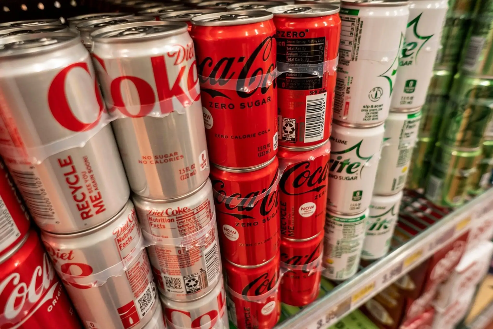 Plechovky Coca Cola