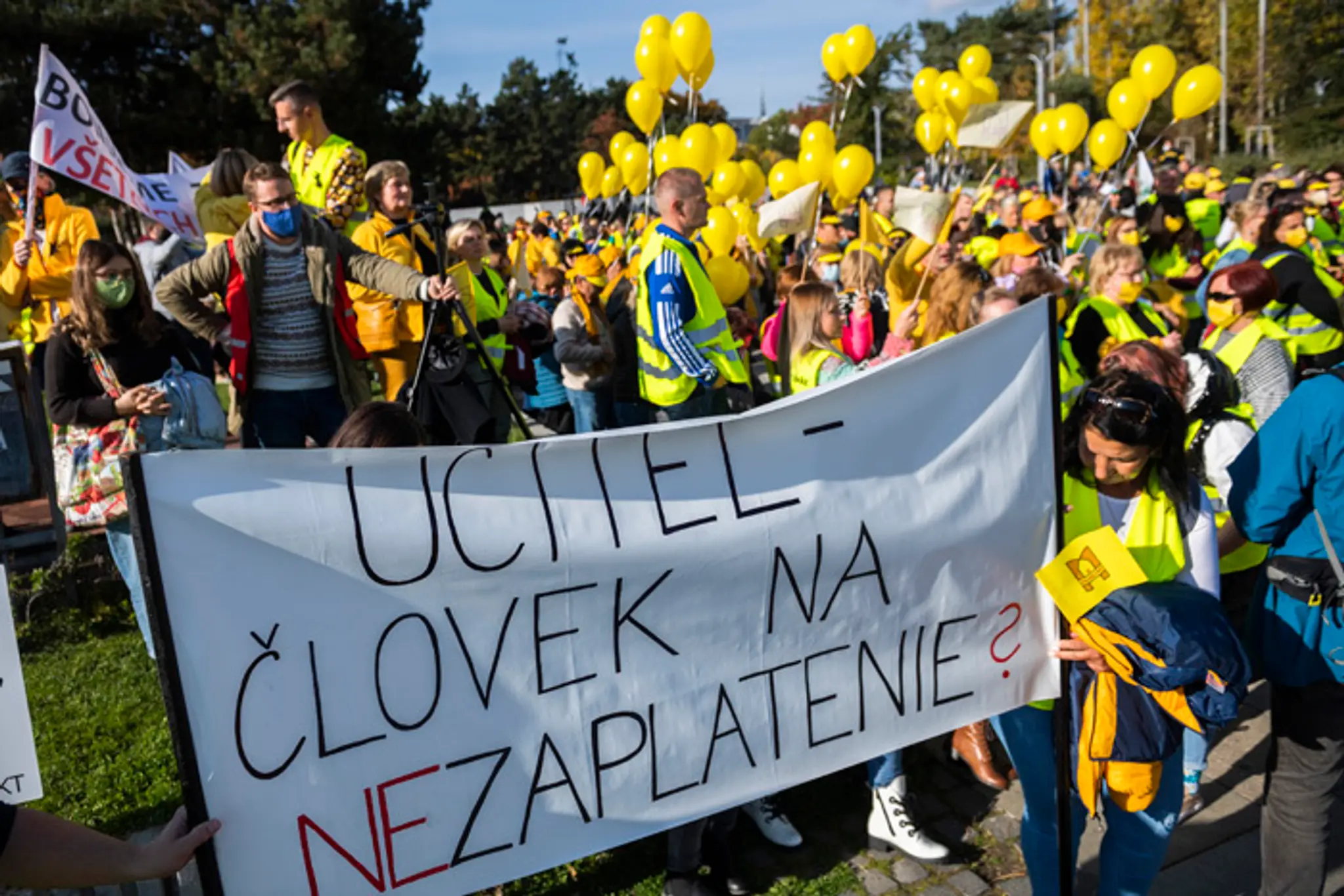 Protestné zhromaždenie KOZ na podporu zvýšenia platov zamestnancov štátnej správy.