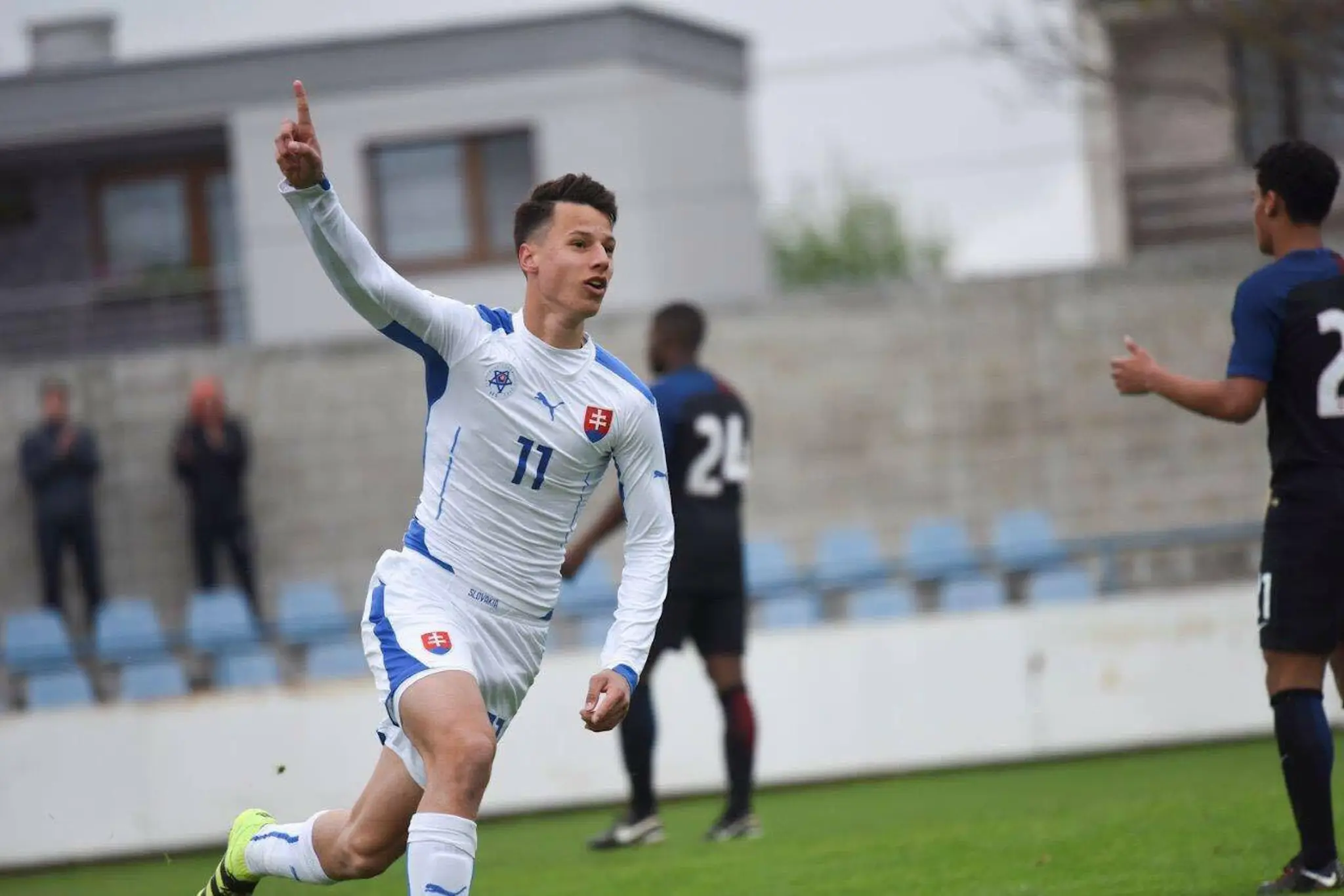 V dueli proti rovesníkom pražskej Slavie.