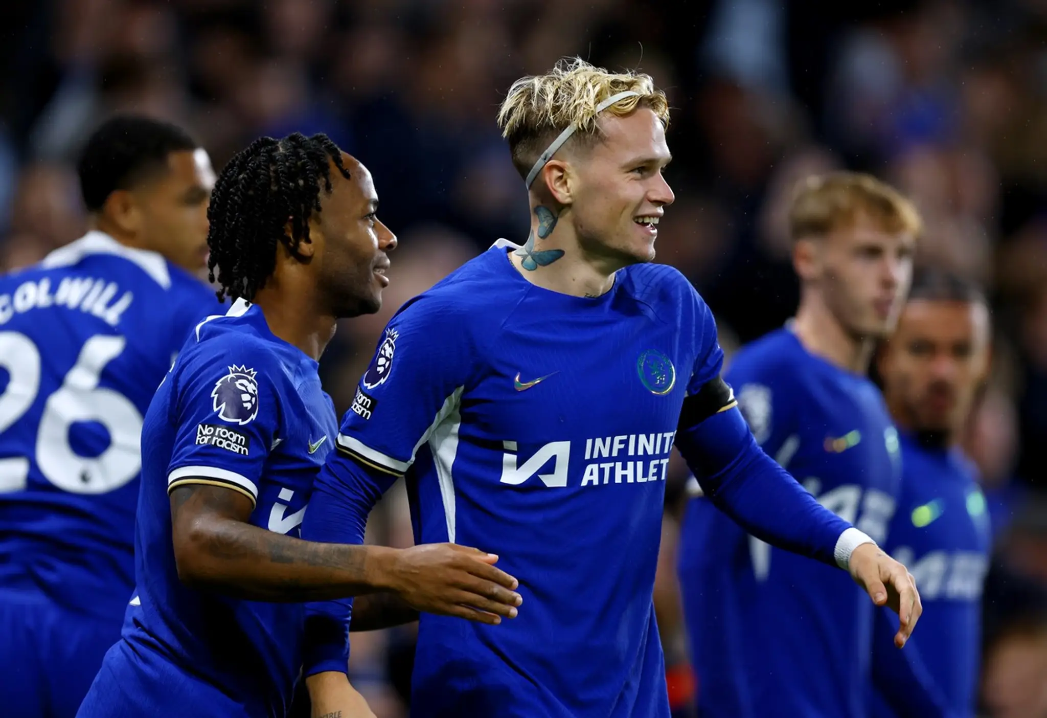 Mudryk a hráči Chelsea