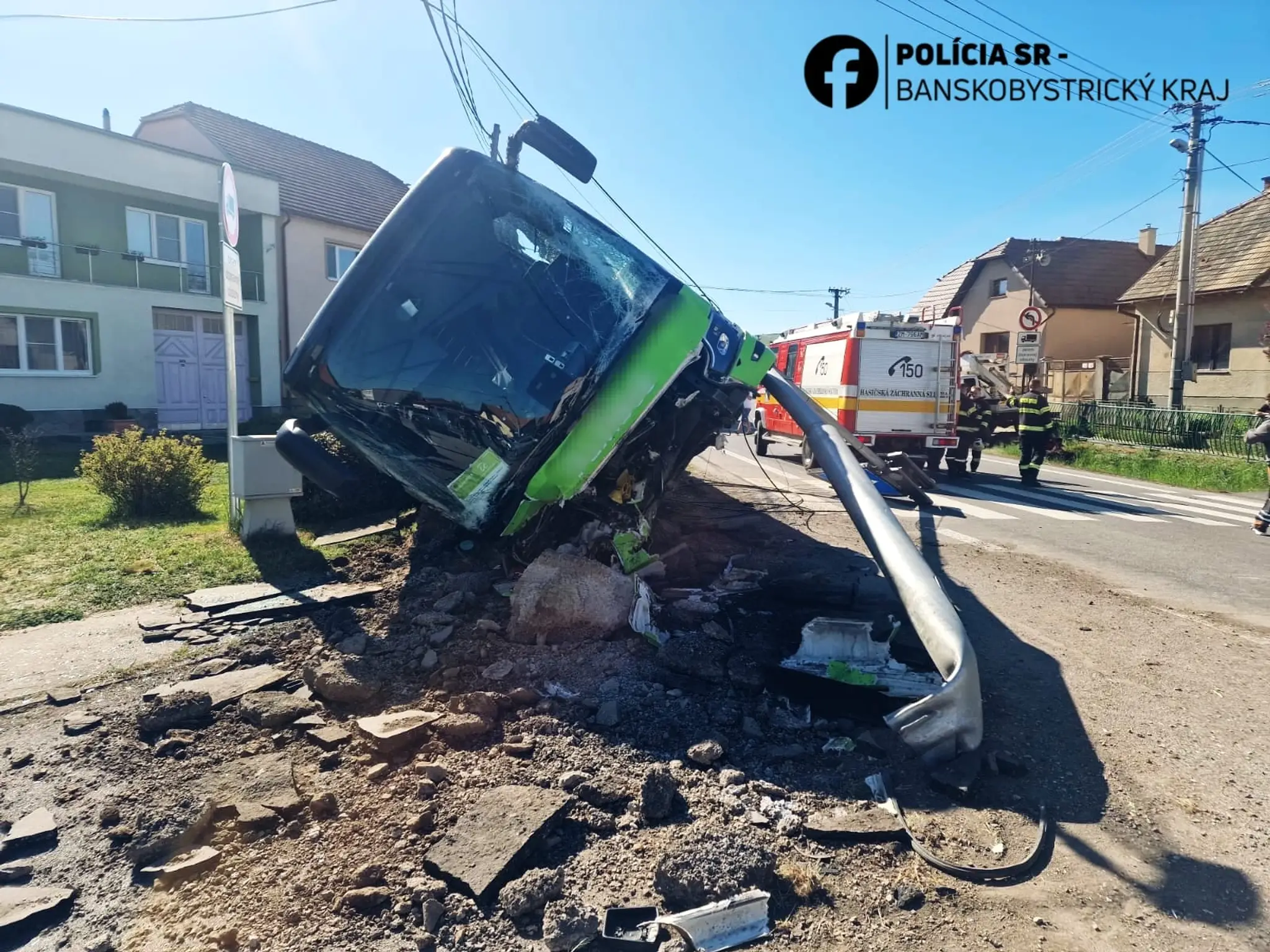 Ranná nehoda autobusu