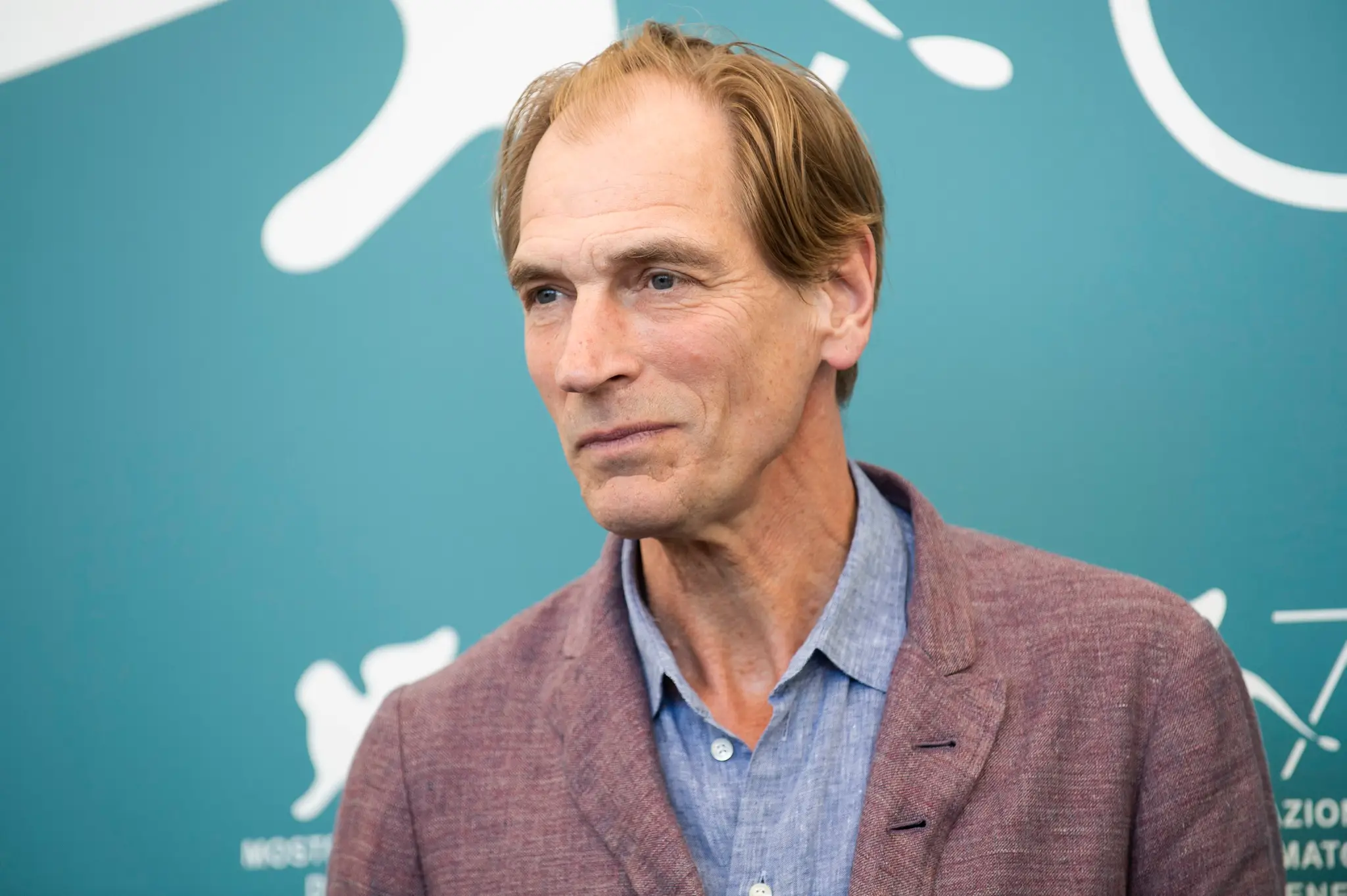 Na snímke herec Julian Sands.
