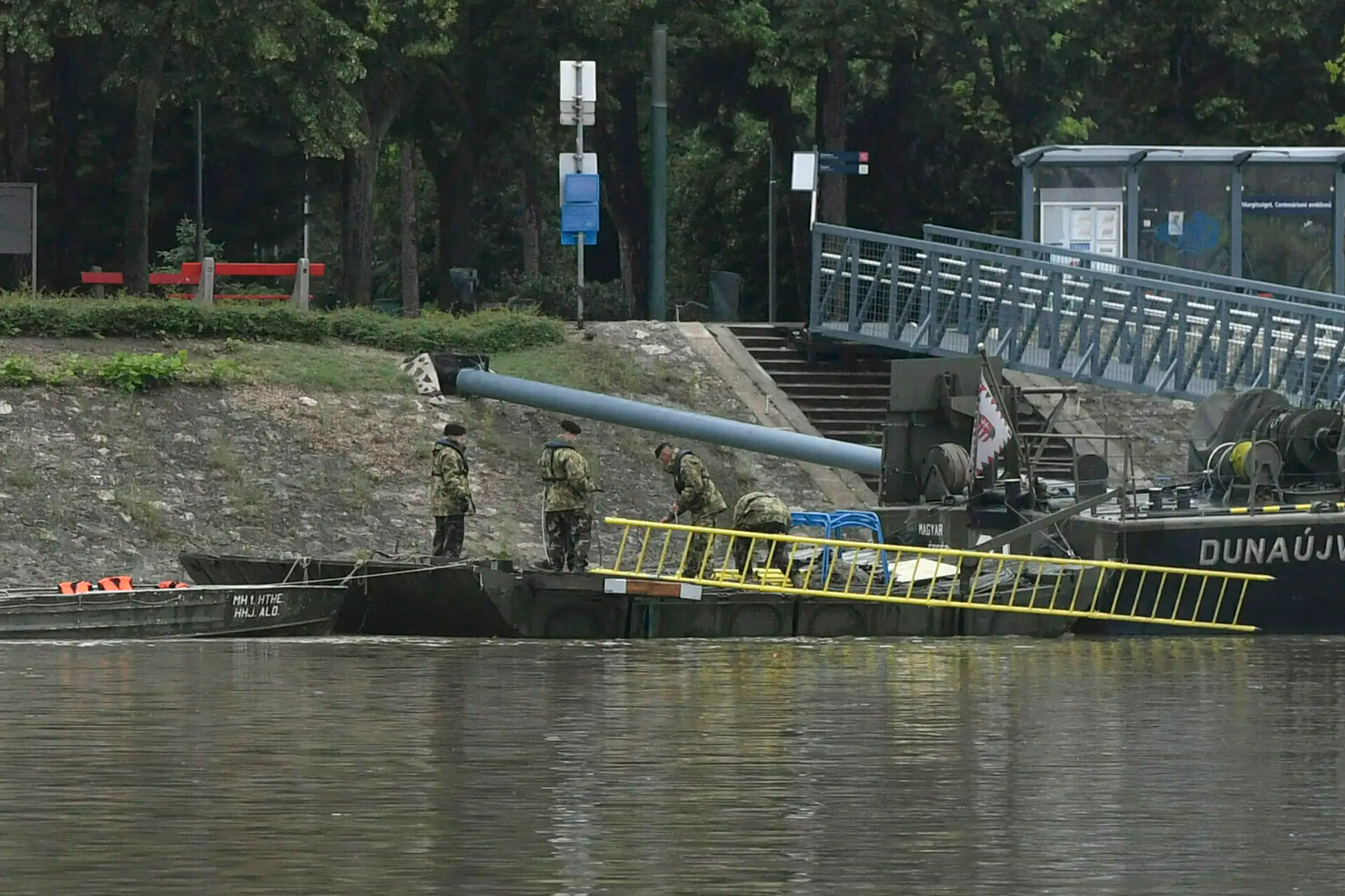 V Budapešti sa potopila výletná loď