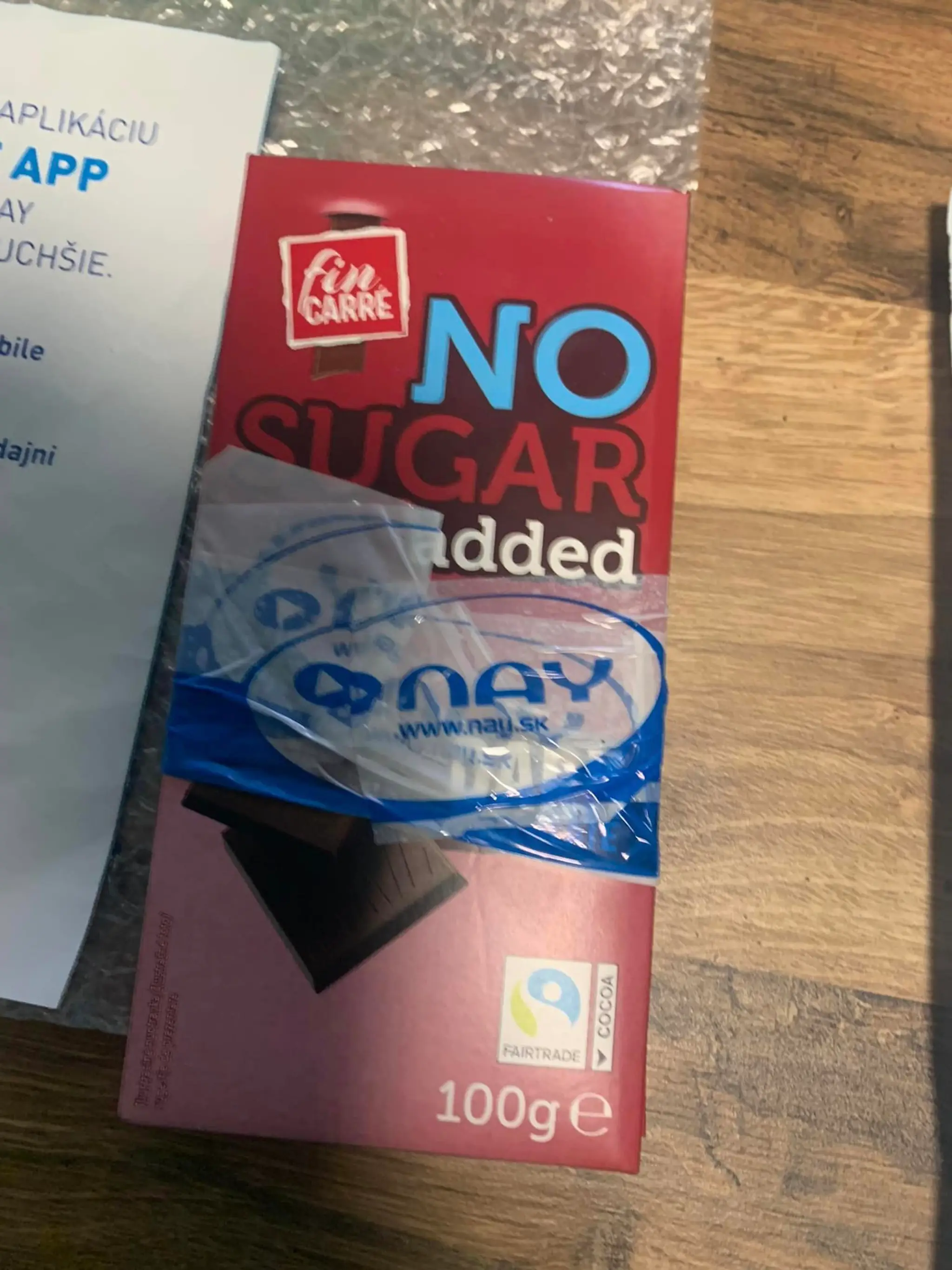 Dušan si objednal iPhone, no prišli mu len tri čokolády. 