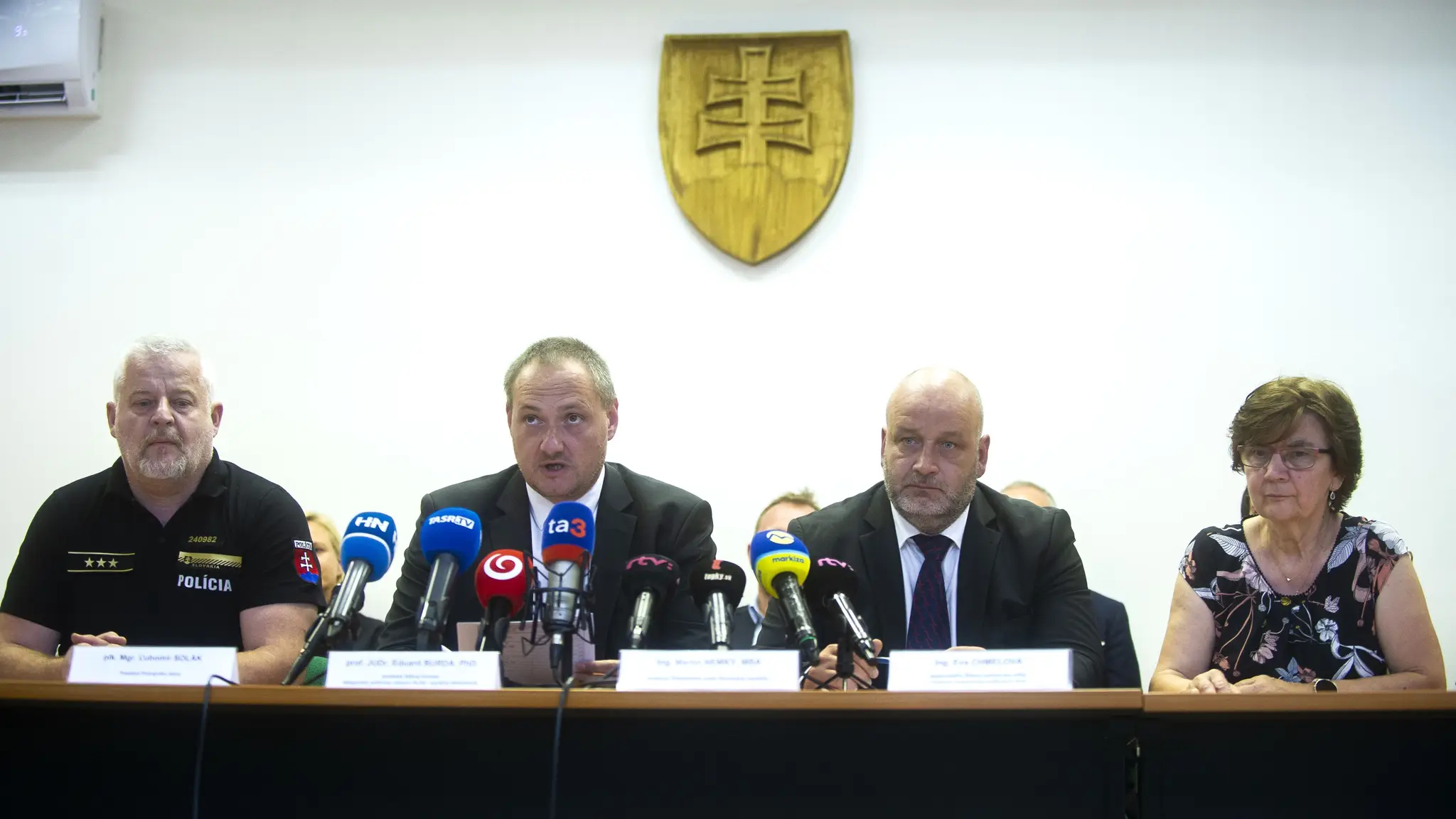 Oficiálne vyhlásenie výsledkov do EP. 