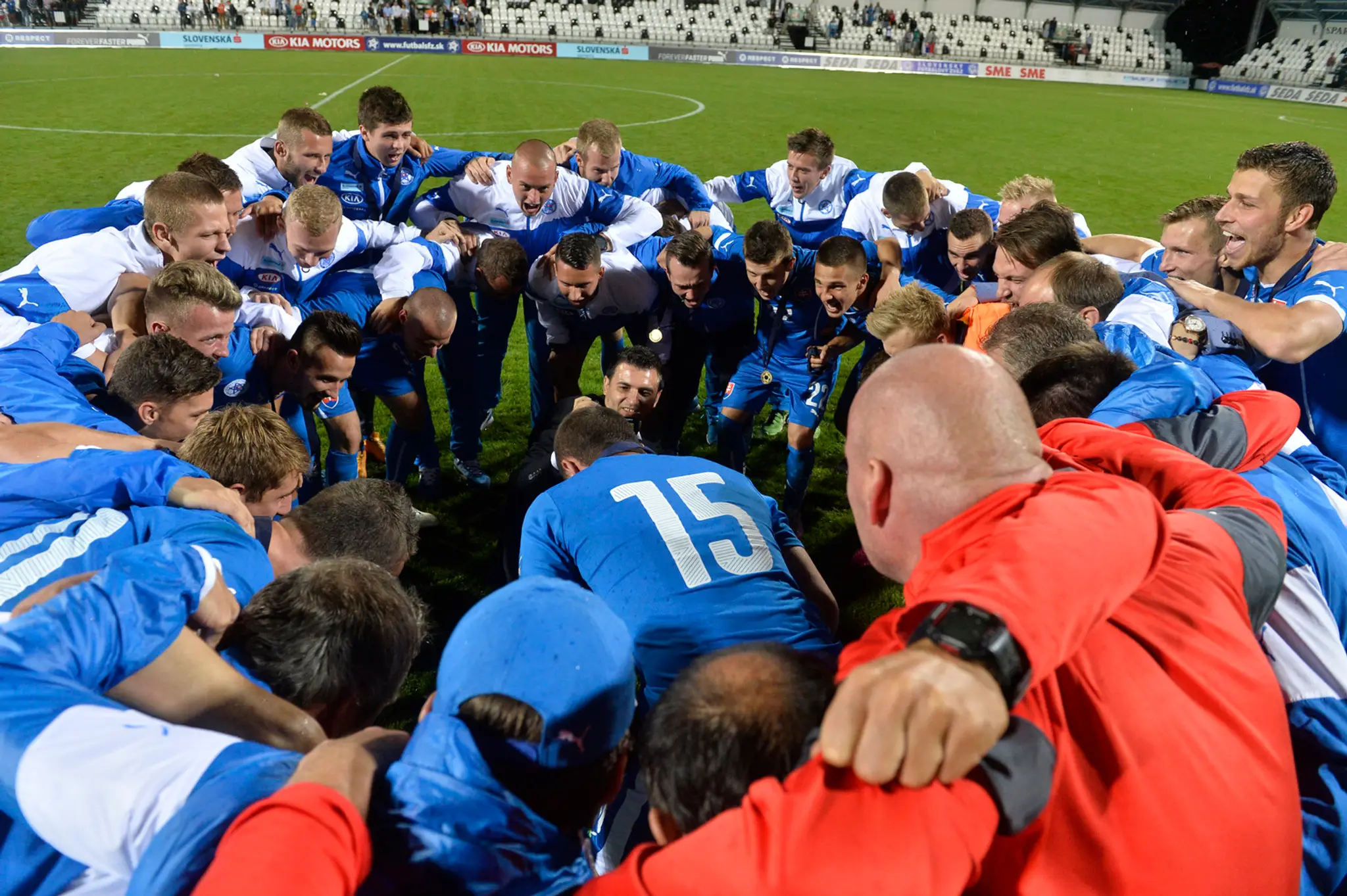 Na snímke slovenskí futbaloví reprezentanti do 21 rokov