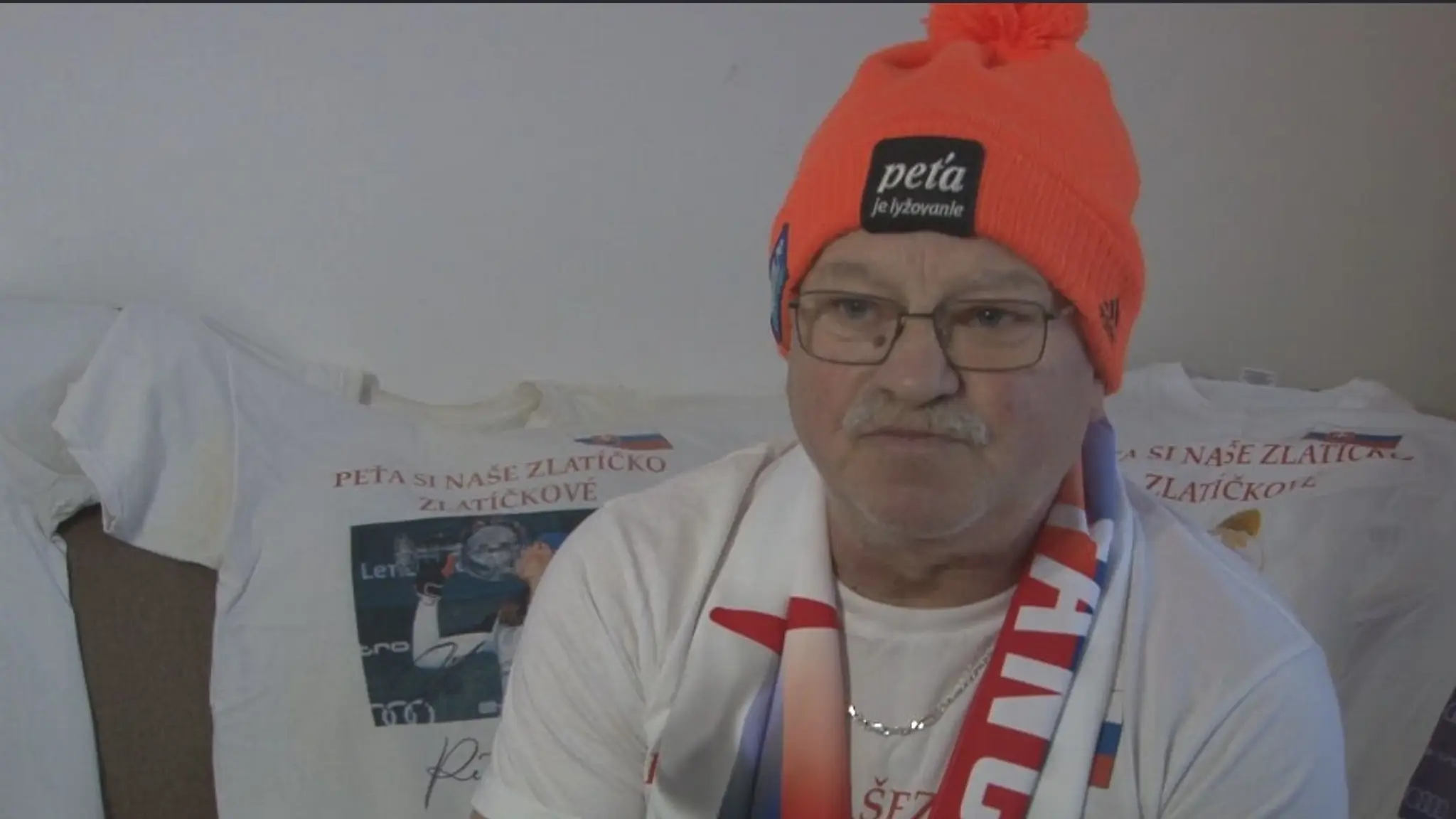 Je jedným z najväčších fanúšikov Petry Vlhovej. 