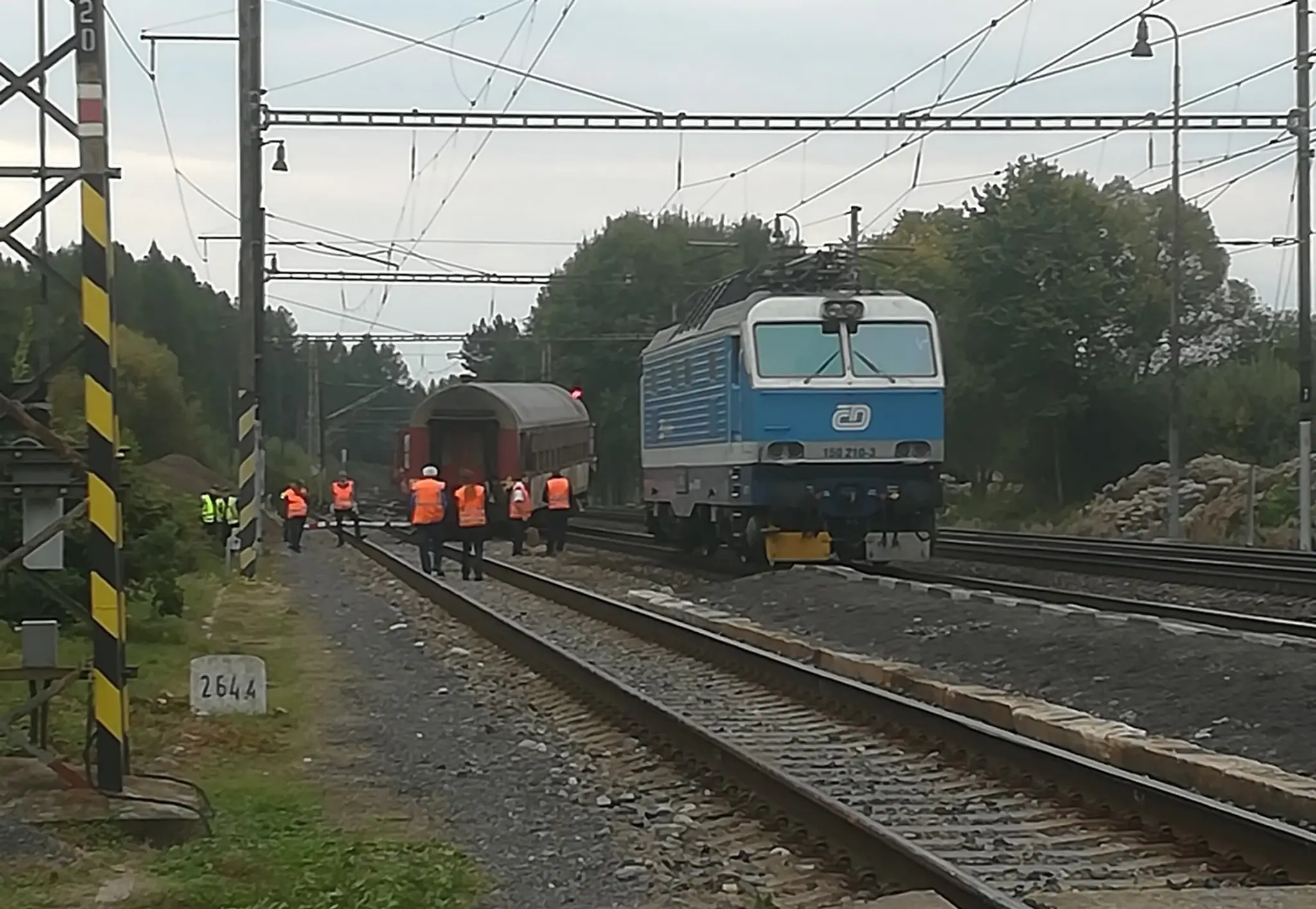 Vykoľajený vlak na Liptove