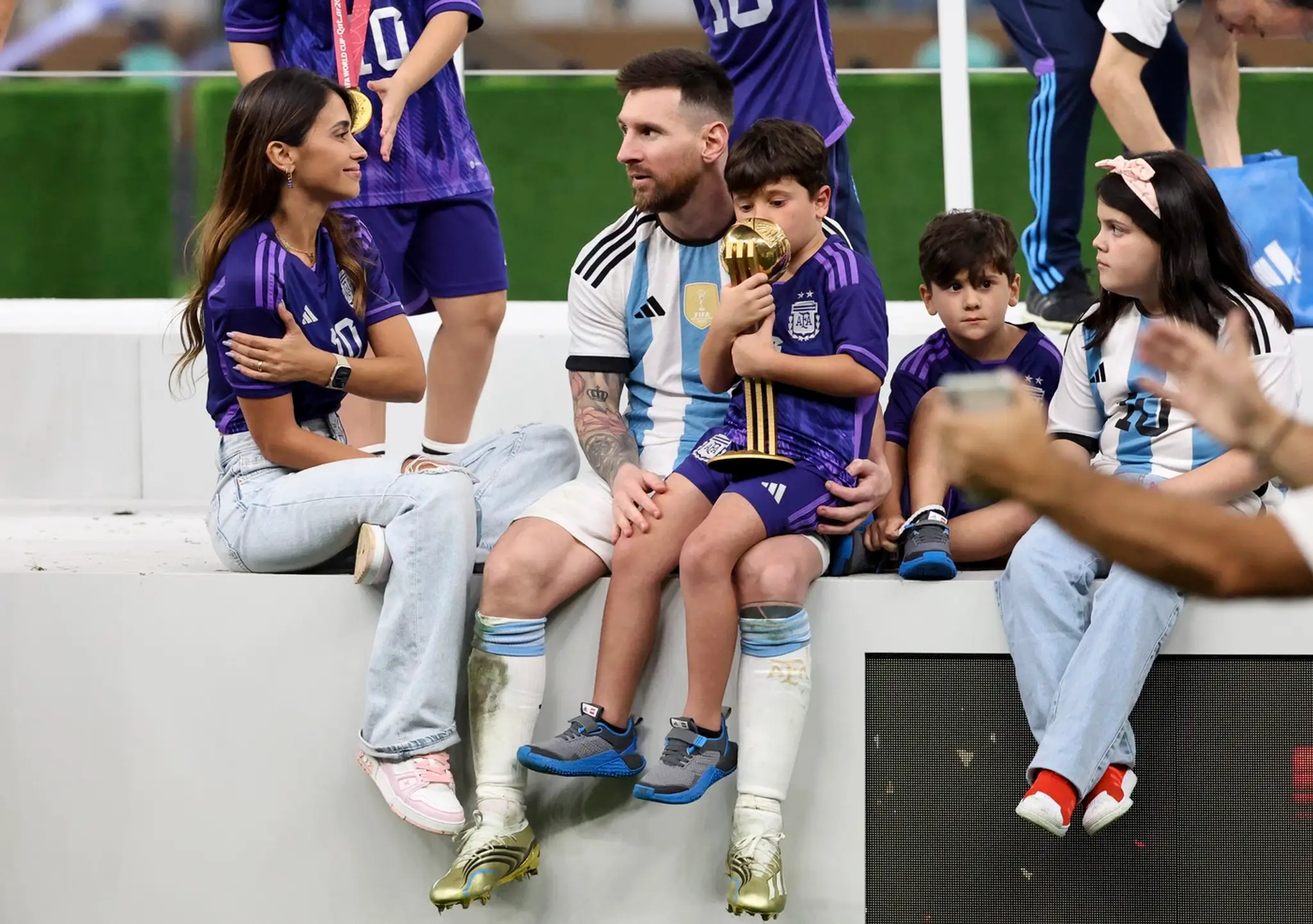 Lionel Messi miluje predovšetkým dve veci. Futbal a svoju rodinu.