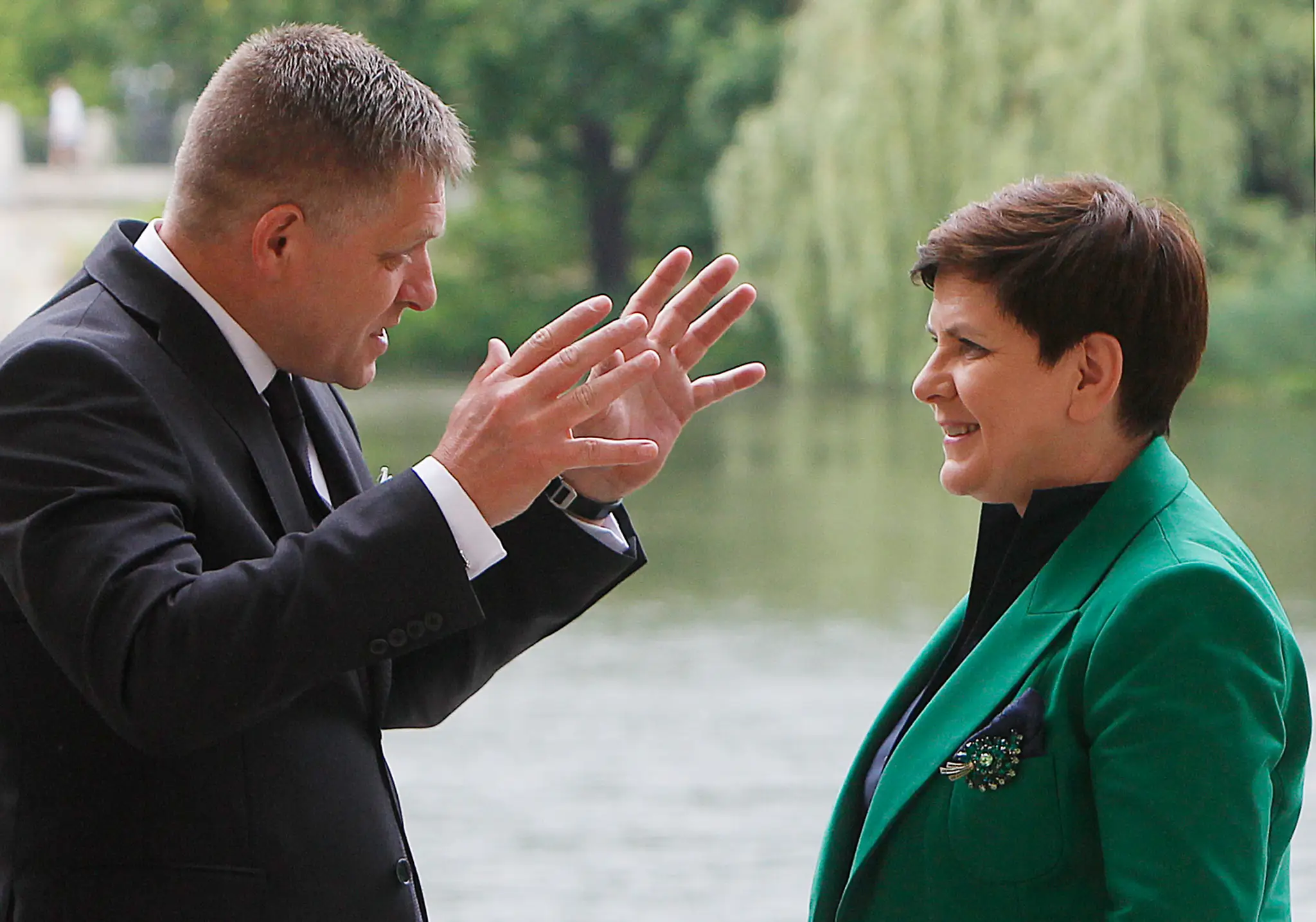 Slovenský premiér Robert Fico a poľská premiérka  Beata Szydlová.