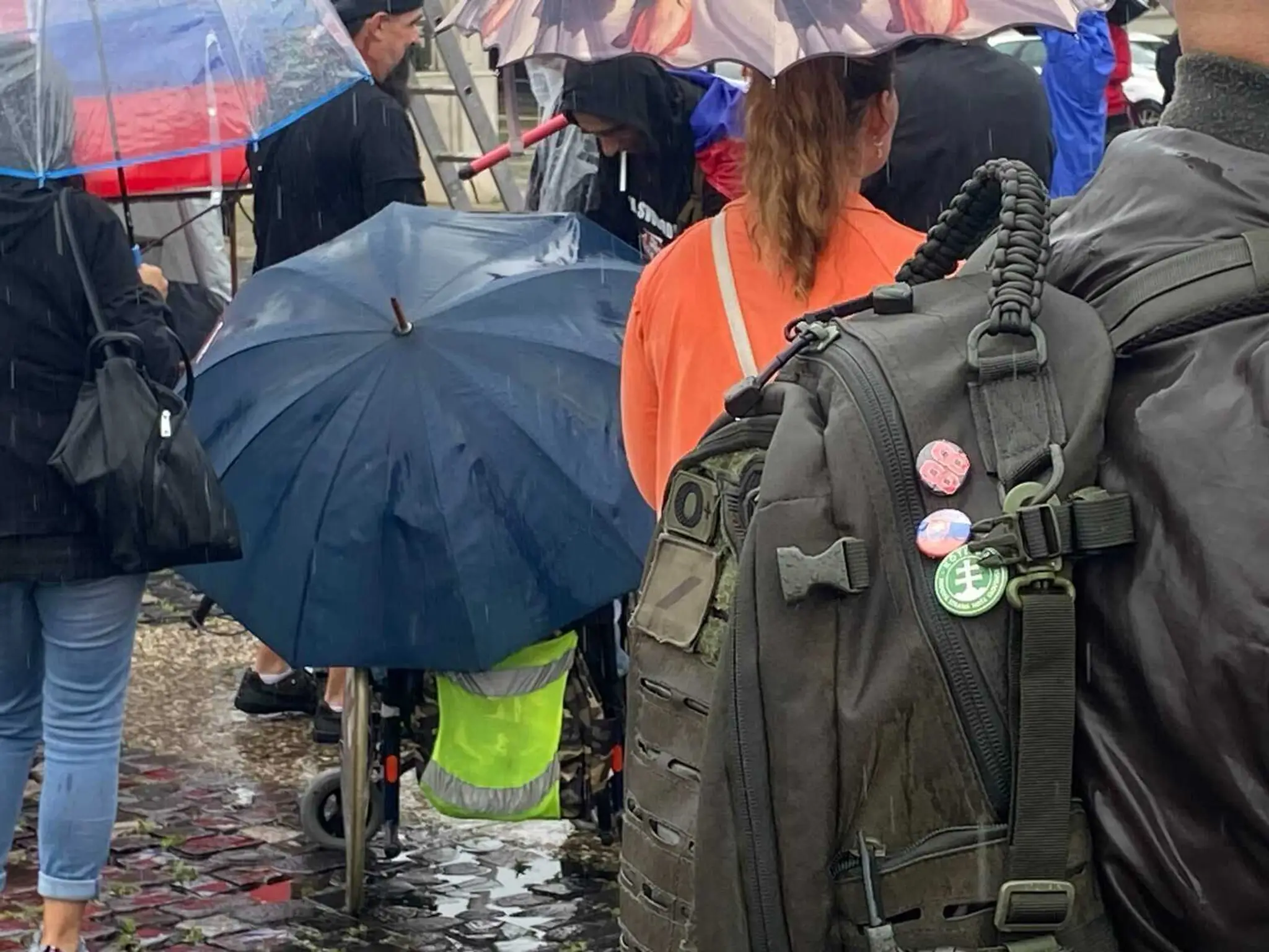 Protest pred Prezidentským palácom.