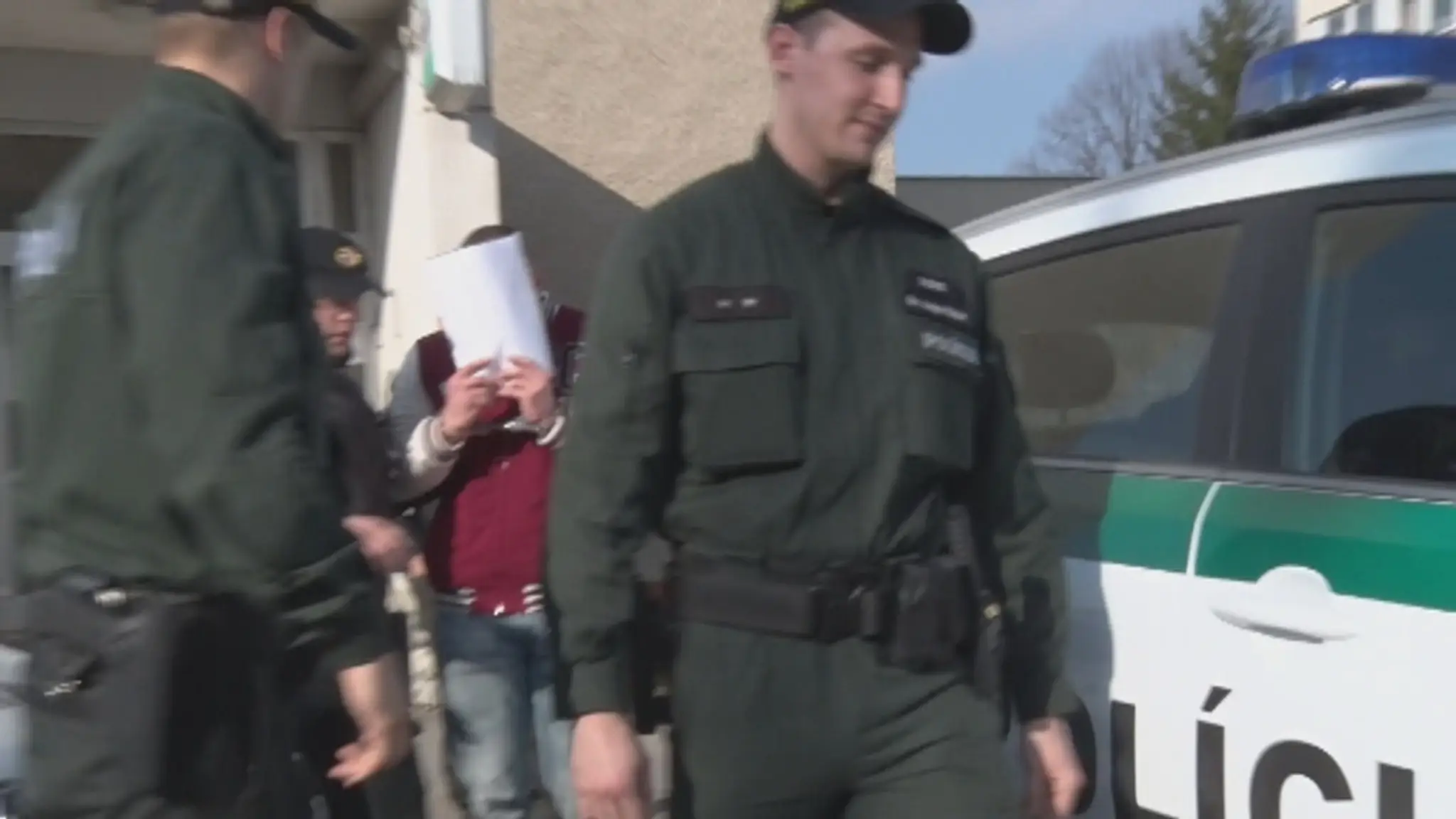 Známy bitkár na slobode.