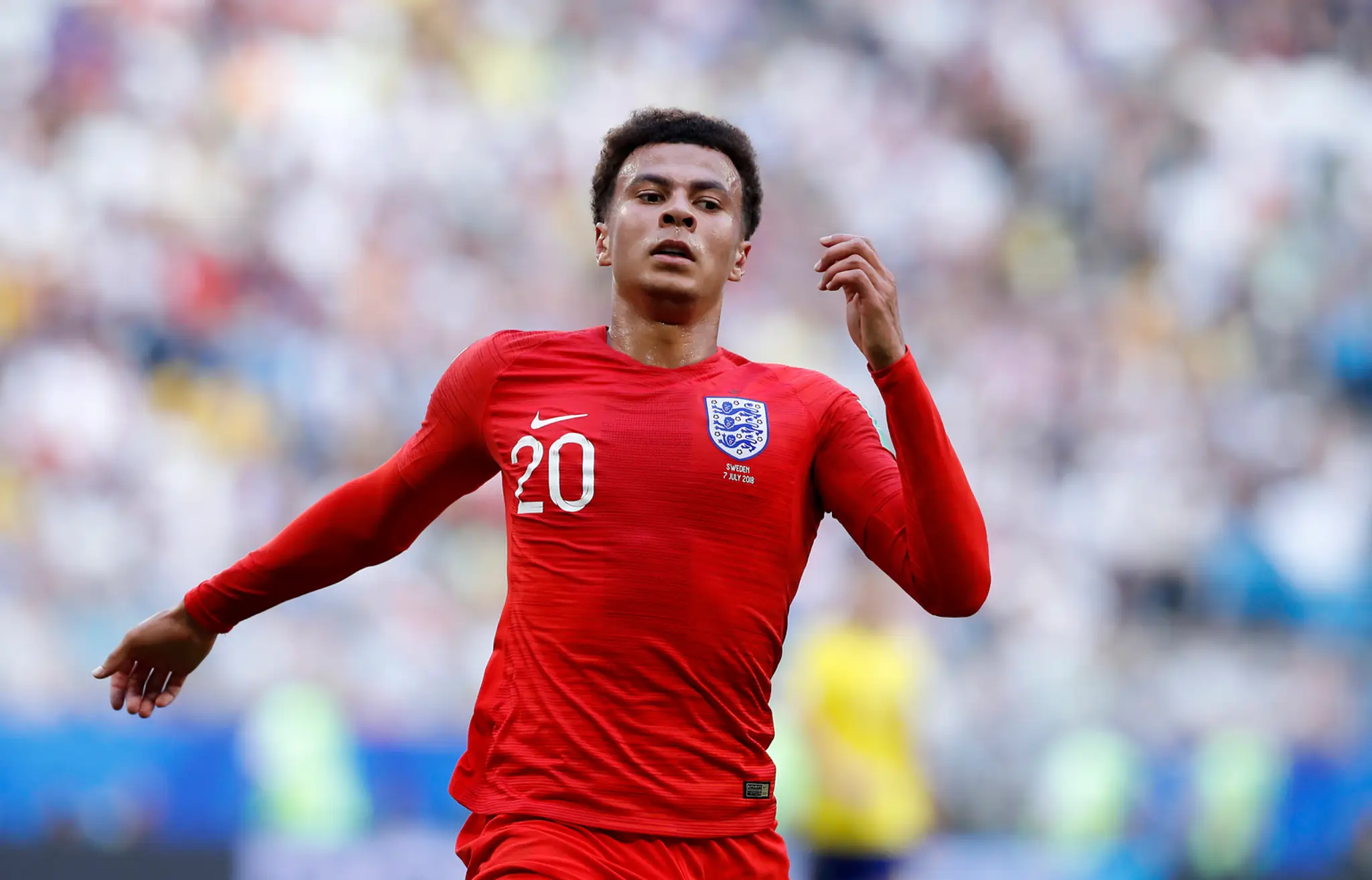 Záložník Anglicka Dele Alli počas zápasu proti Švédsku na MS 2018.