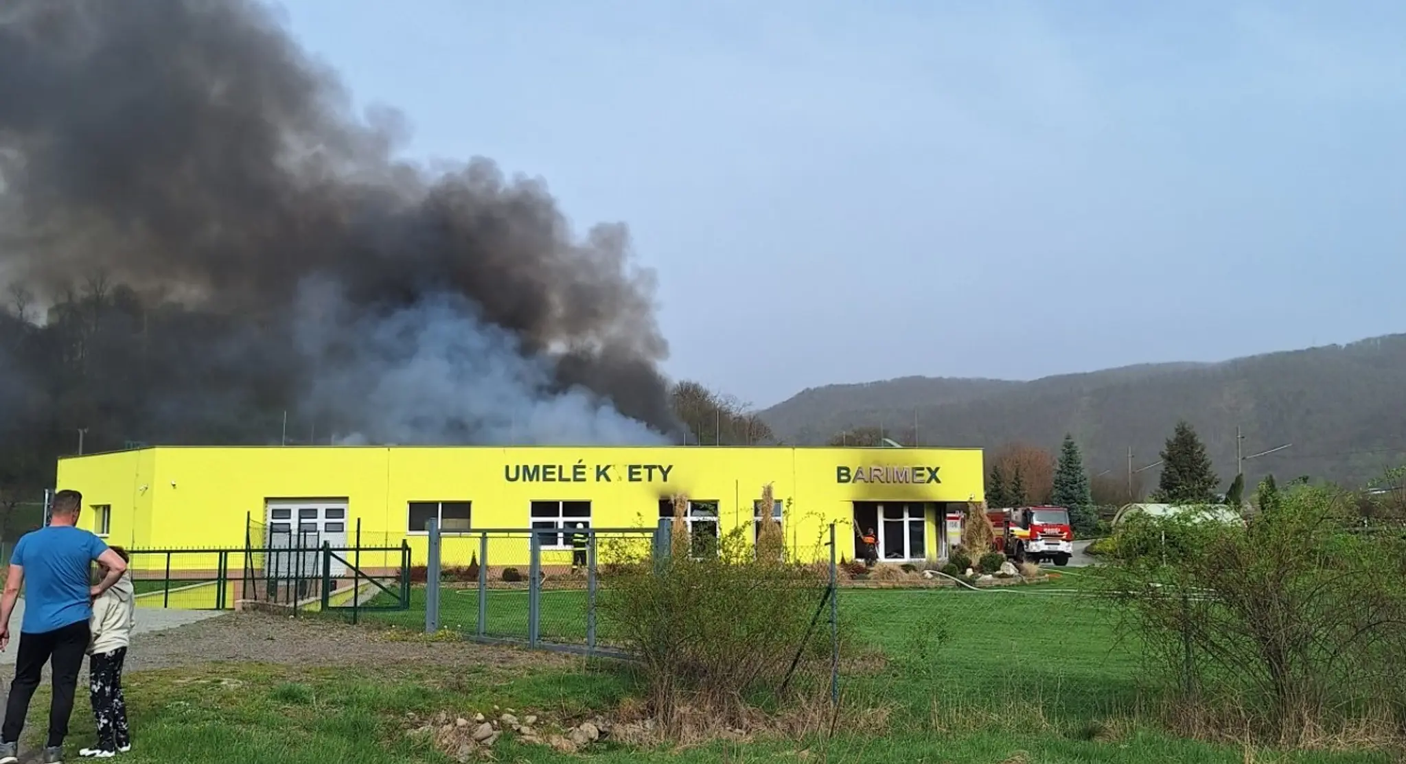 Požiar v žarnovickej továrni.