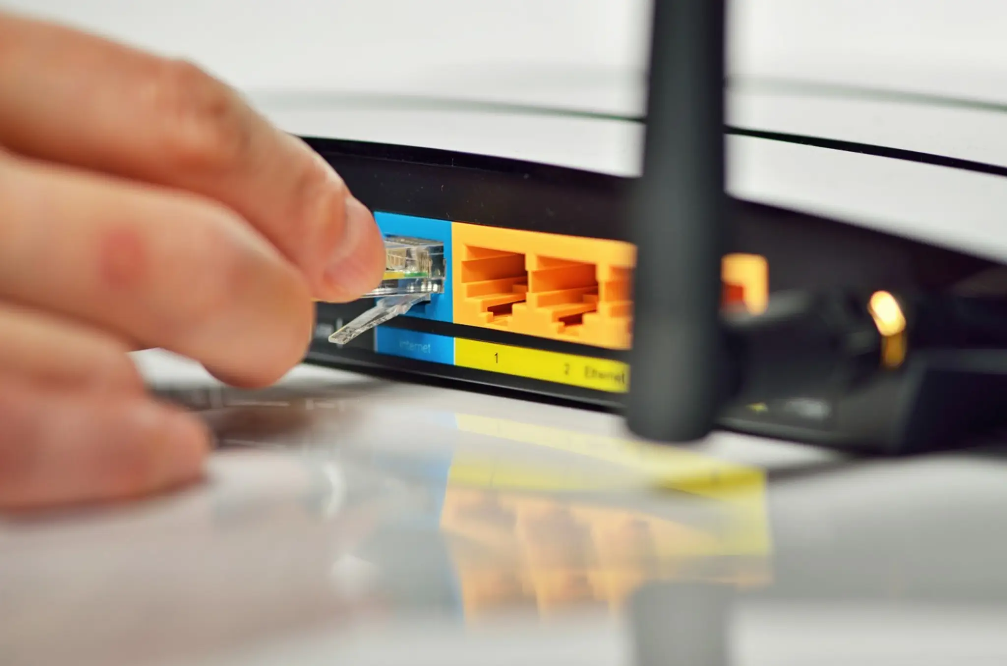 Na snímke je router 