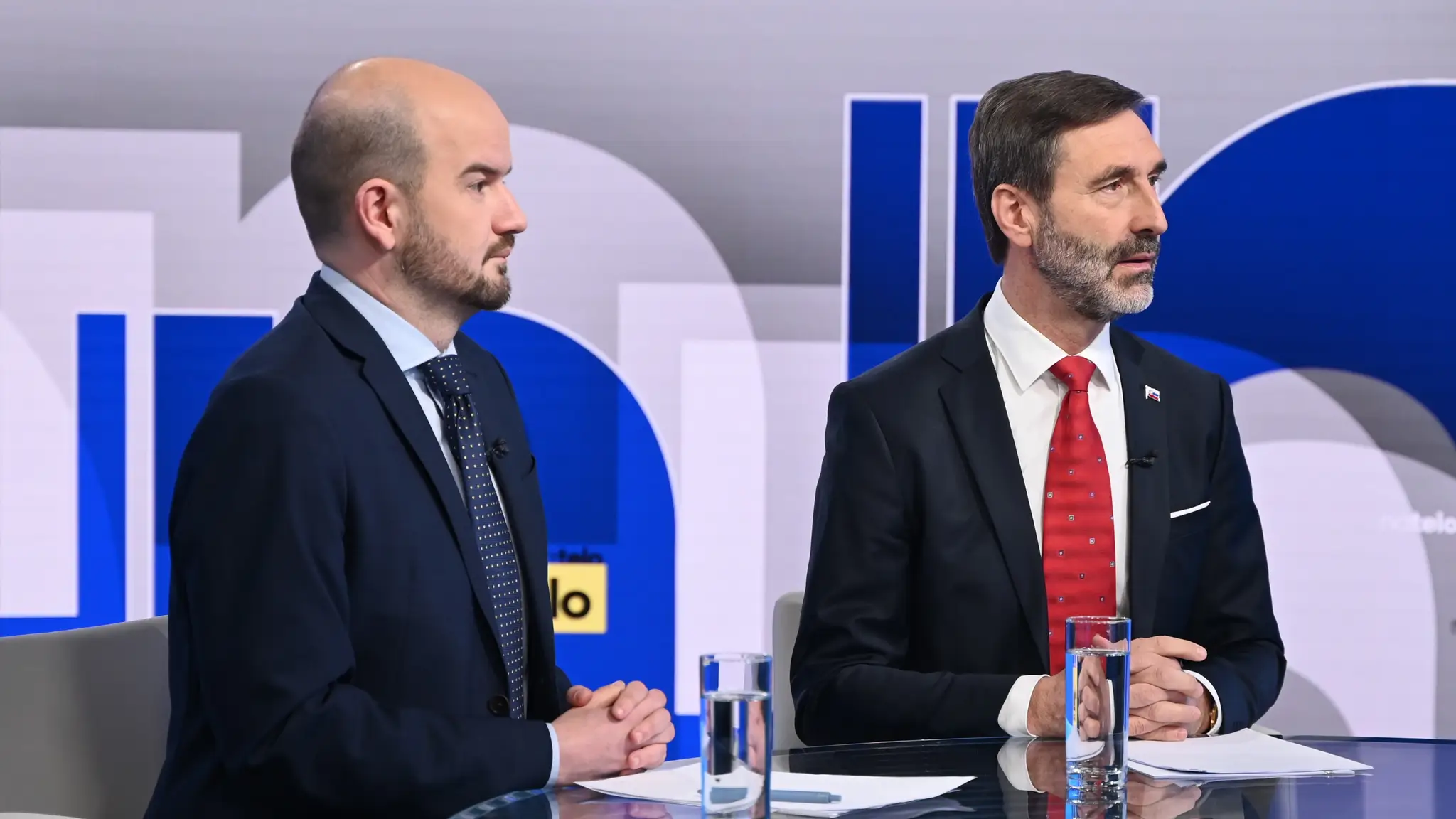 Hosťami relácie Na telo boli Juraj Blanár (Smer-SD) a Martin Dubéci (PS)