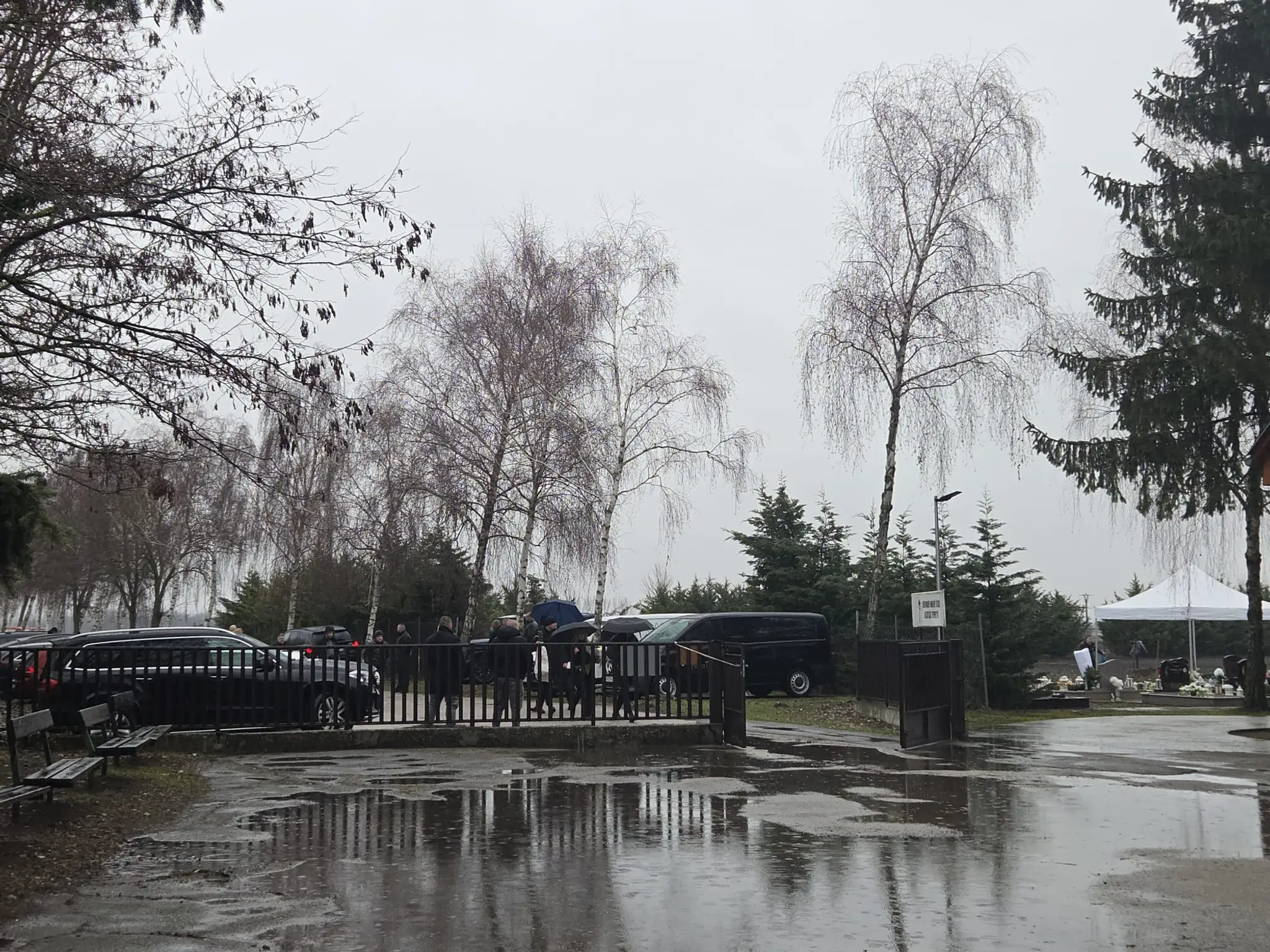 Pohreb Moniky Jákliovej sprevádzajú bezpečnostné opatrenia.