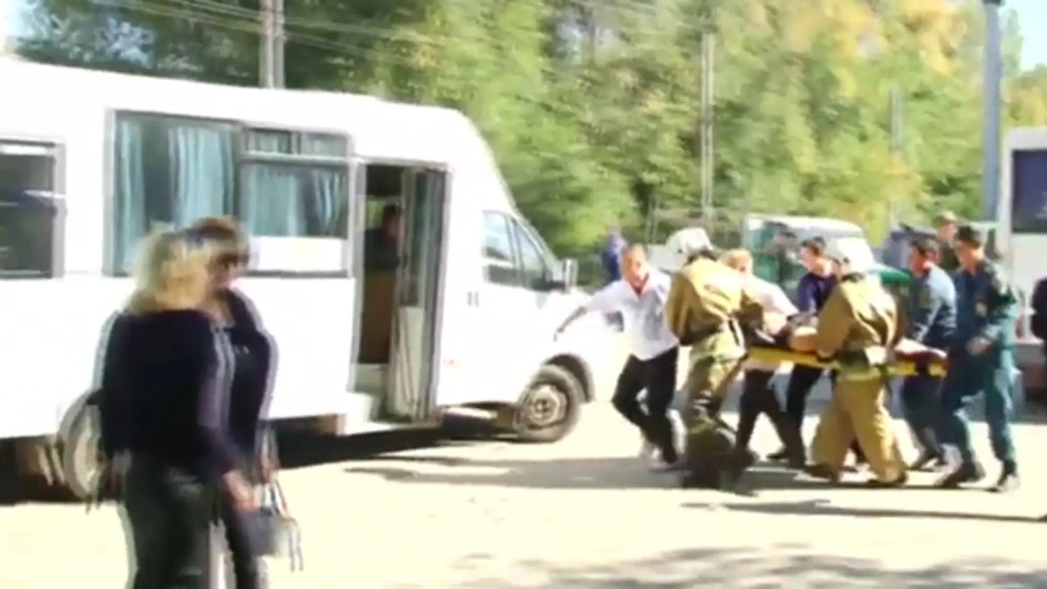 Pri útoku na Kryme zahynulo 19 ľudí.