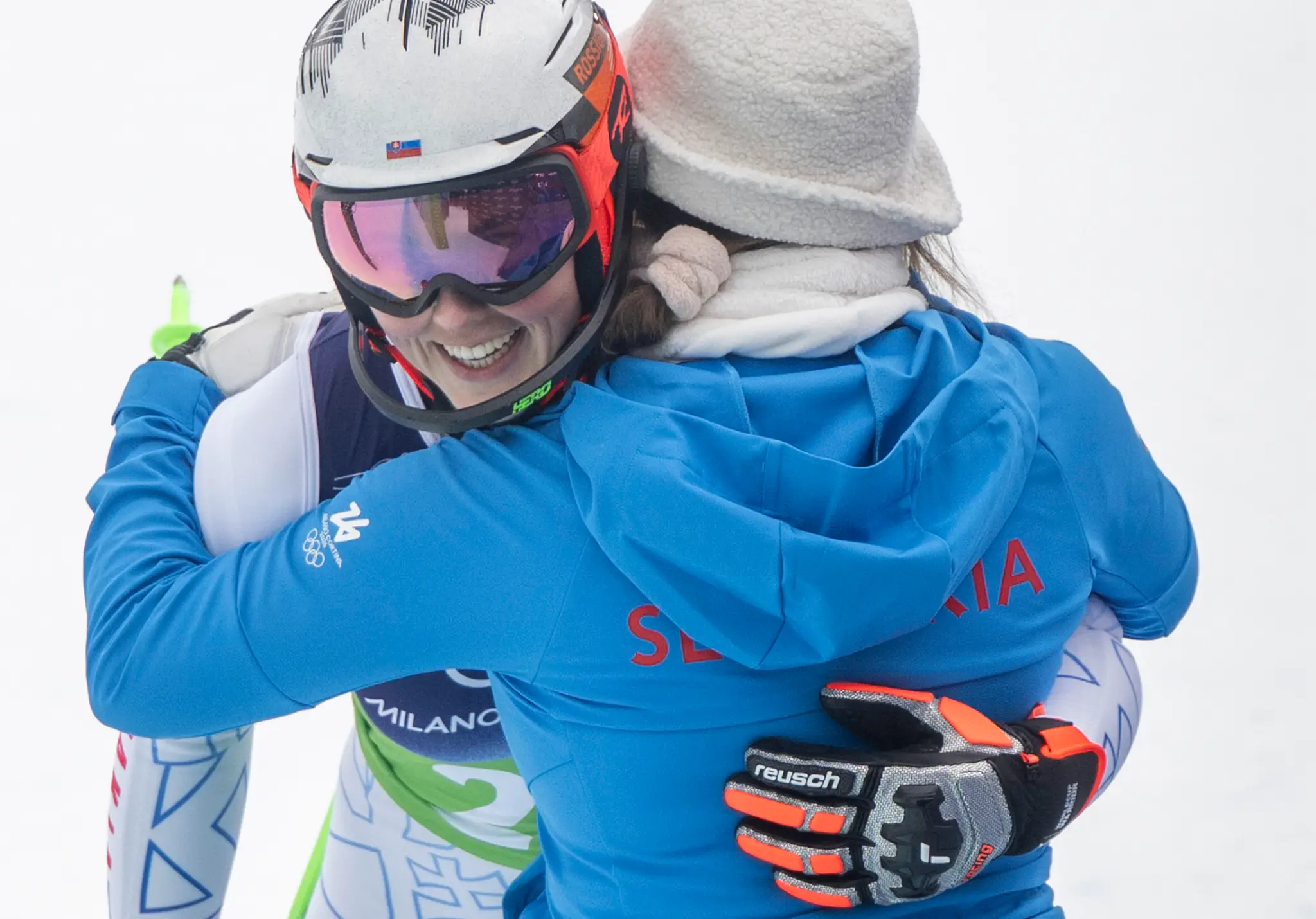 Na snímke slovenské lyžiarky zľava Petra Vlhová a Katarína Šrobová