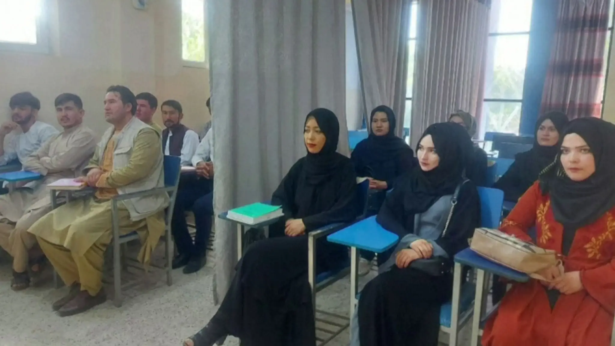 Štúdium na univerzitách v Afganistane, aké nariadil Taliban