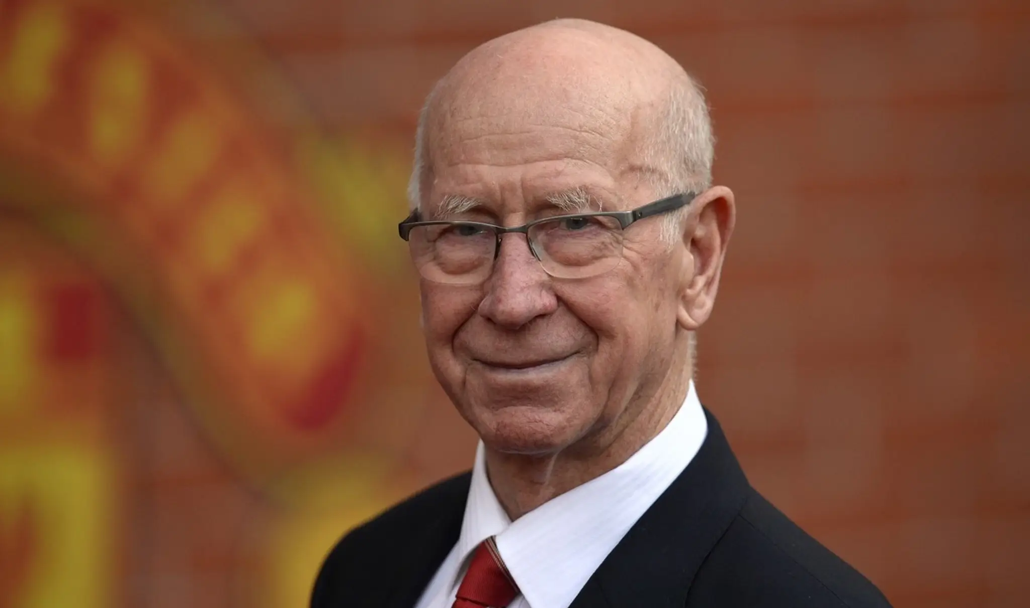 Sir Bobby Charlton na archívnej snímke z roku 2016.
