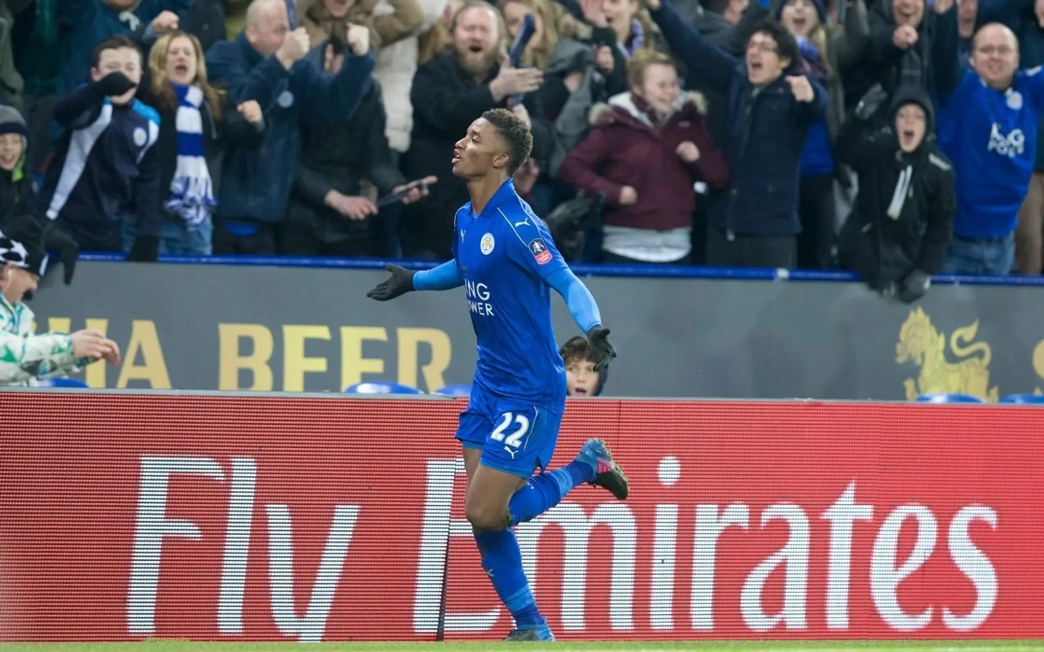 Demarai Gray sa raduje po svojom góle..jpg