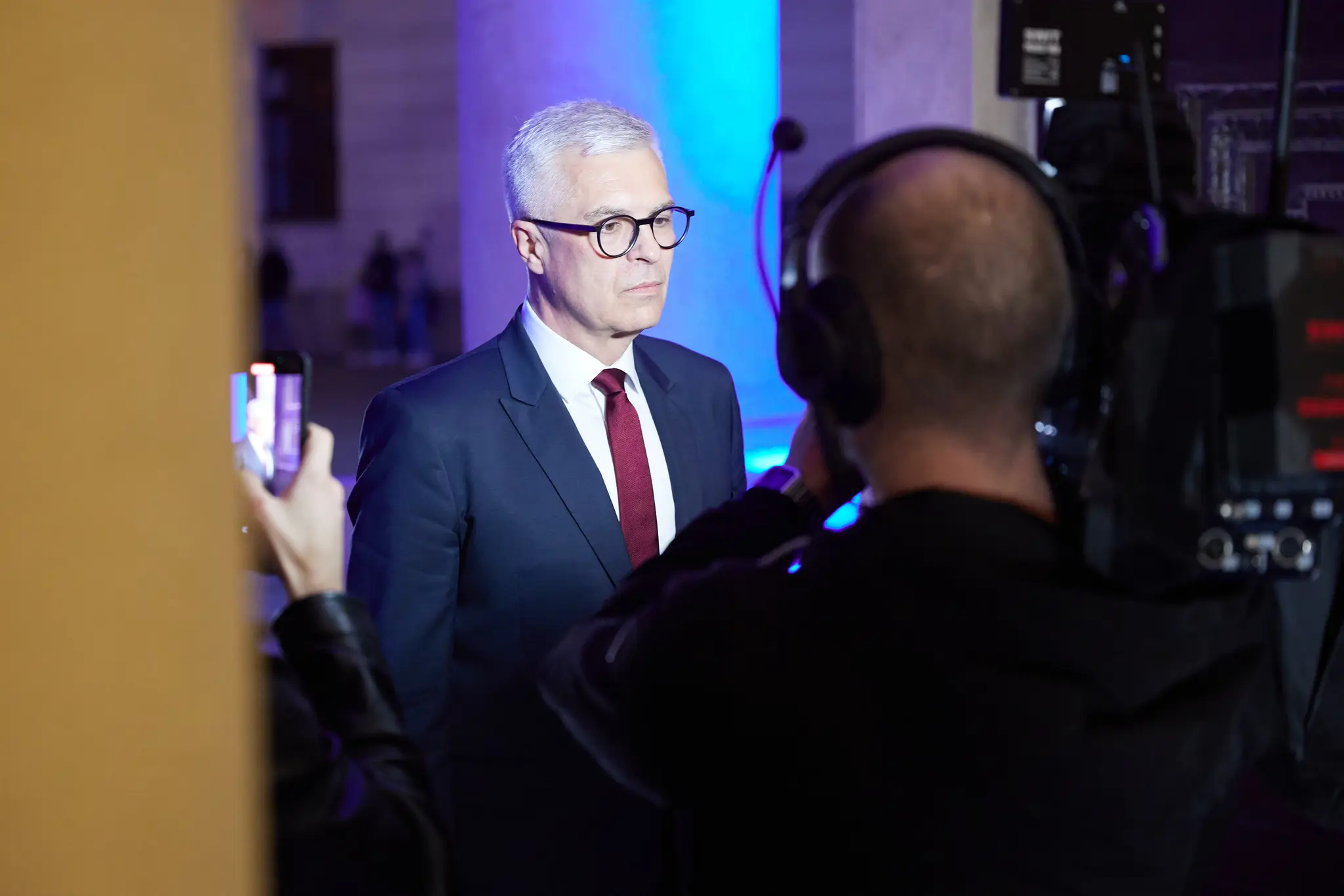 Kandidát na prezidenta Ivan Korčok odpovedá na novinárske otázky pred televíznym duelom.