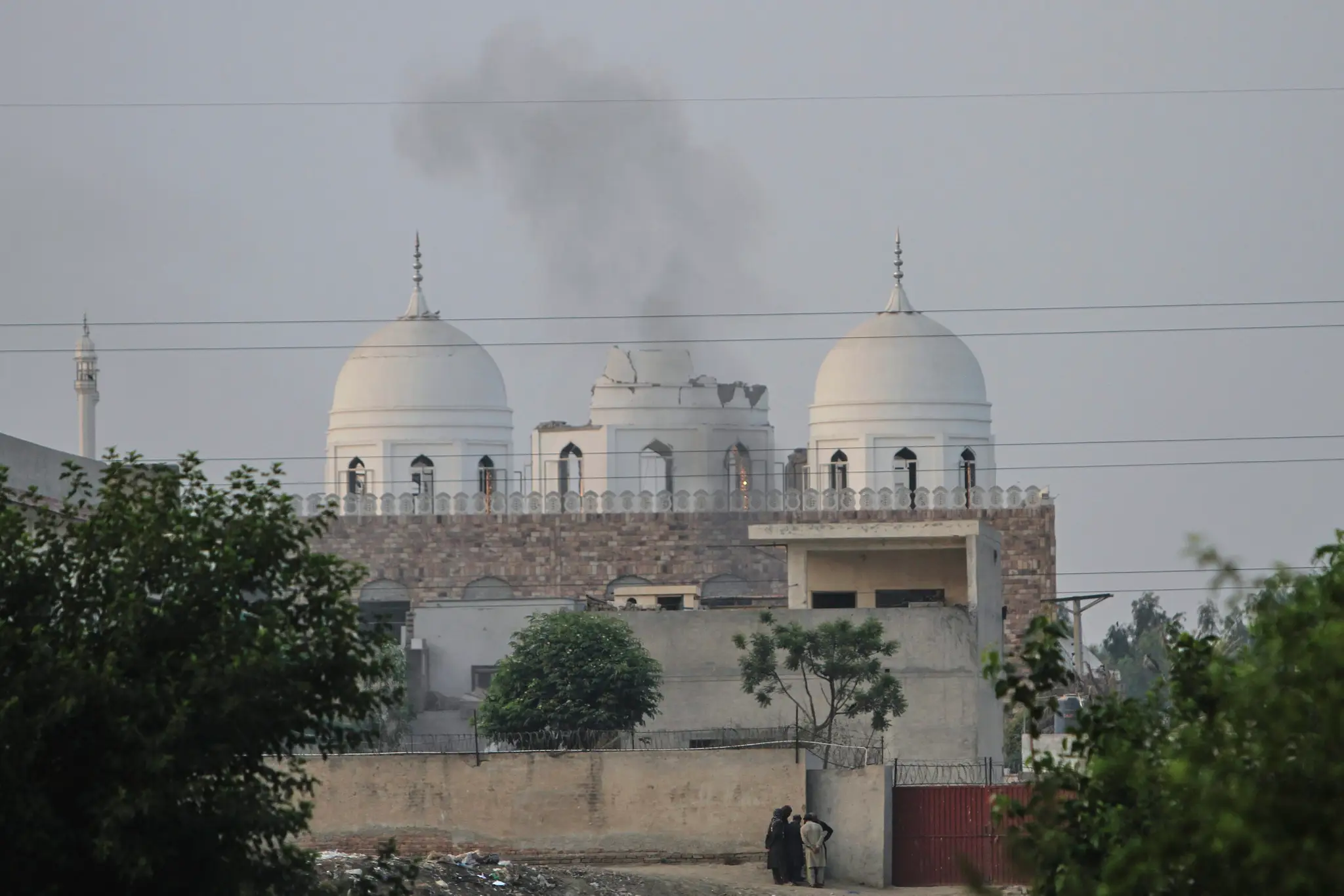 Stret jadrových mocností: India udrela na militantov v Pakistane. Islamabád tvrdí, že zostrelil 5 indických stíhačiek