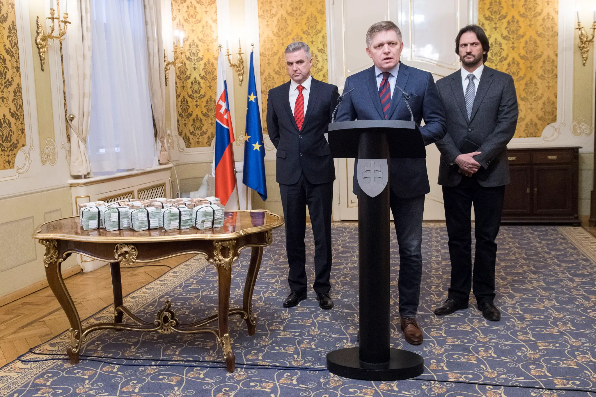 Exšéf policajného zboru Tibor Gašpar, Robert Fico a Robert Kaliňák ponúkli milión eur tomu, kto prinesie zásadné informácie o vražde Jána Kuciaka a Martiny Kušnírovej.