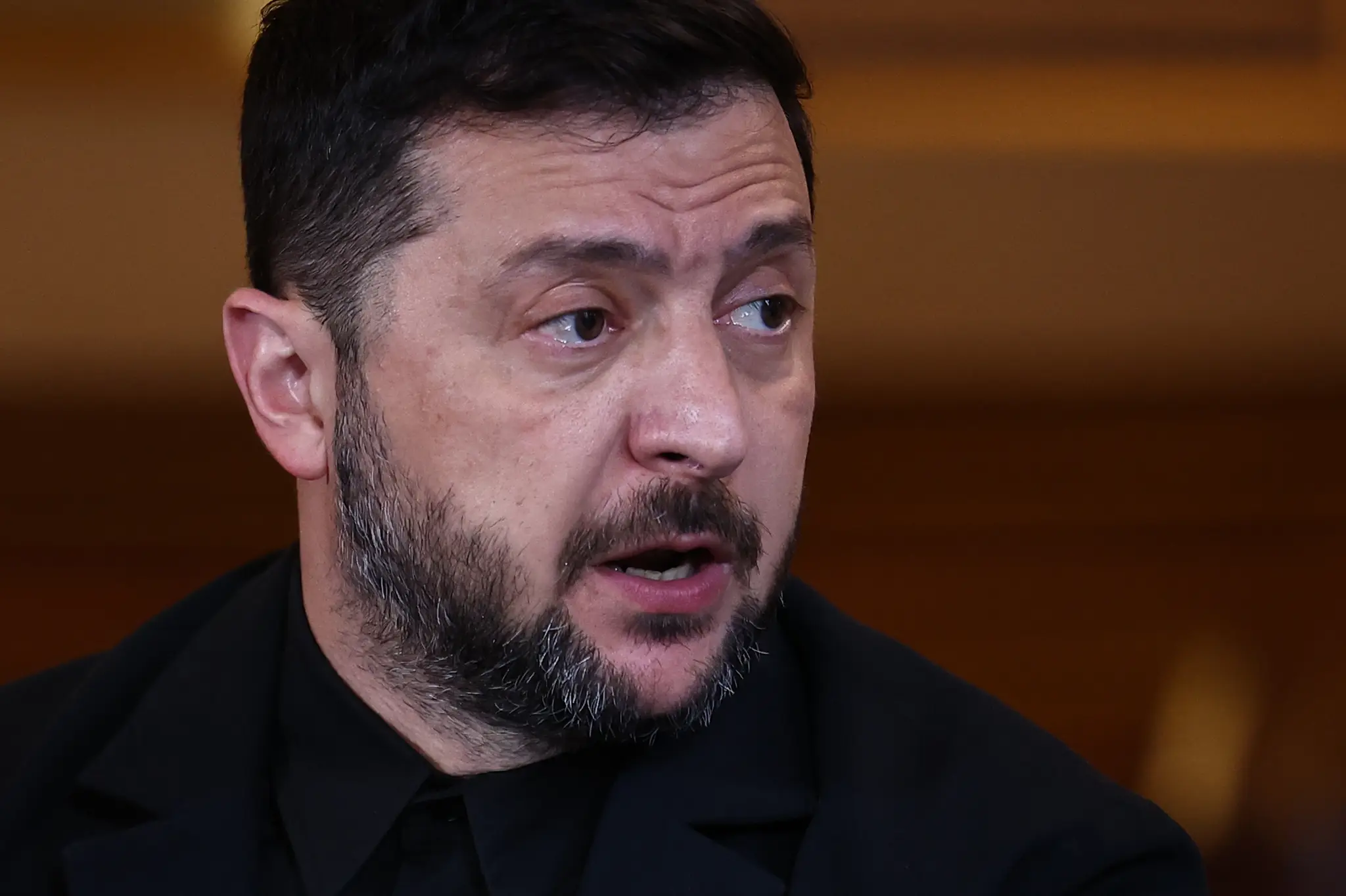 Na snímke ukrajinský prezident Volodymyr Zelenskyj hovorí na stretnutí krajín z tzv. koalície ochotných, ktoré prisľúbili posilniť podporu Kyjeva.