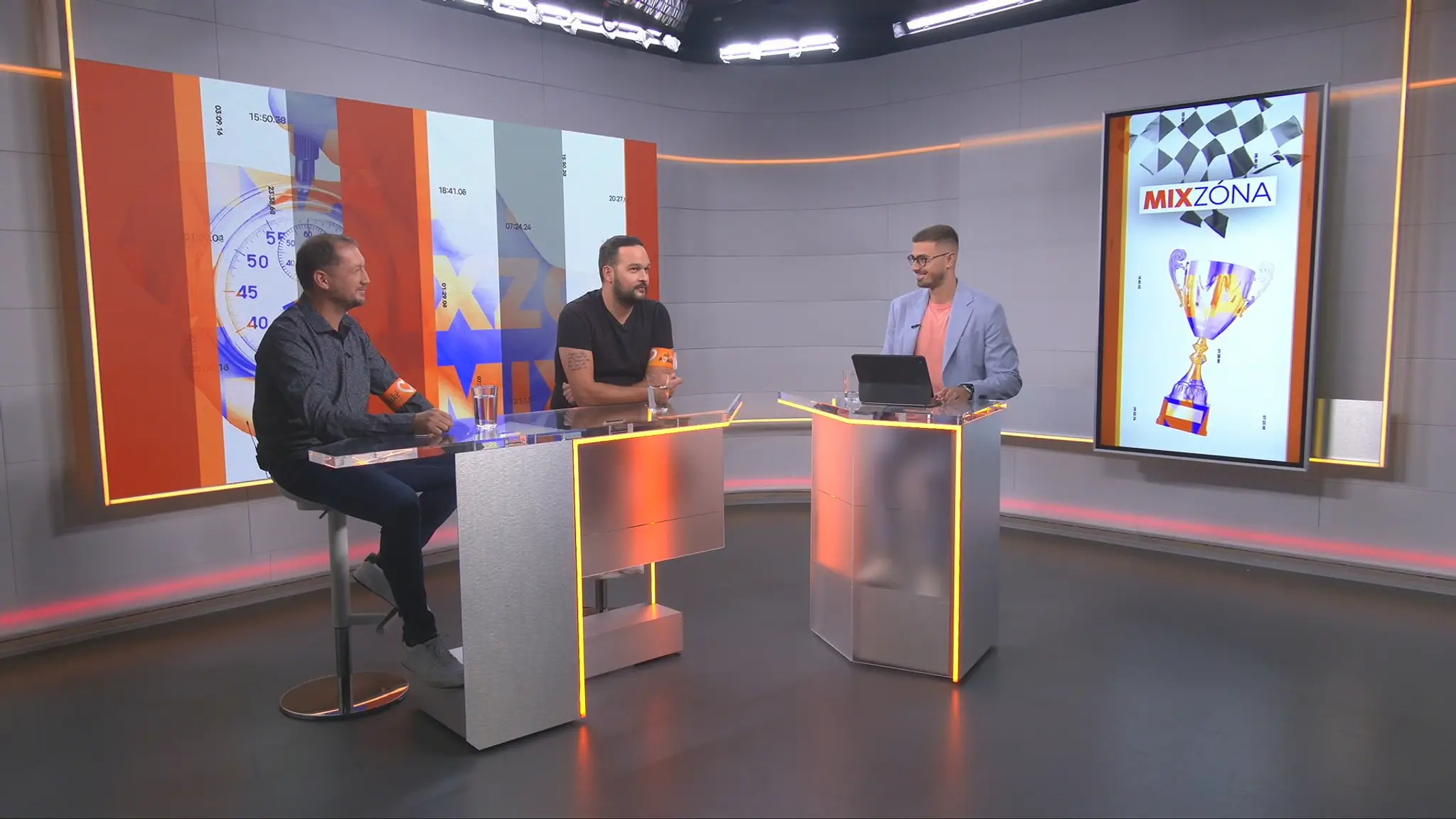 Jozef Petko, Andrej Zvolenský a Marián Červenka v štúdiu TN live.