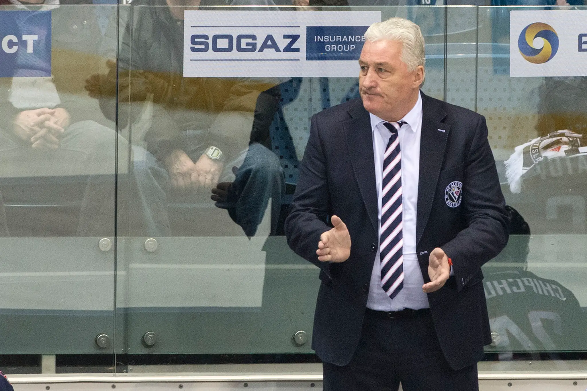 Na snímke tréner Slovana Miloš Říha v poslednom stretnutí základnej časti KHL v hokeji HC Slovan Bratislava - Medveščak Záhreb.