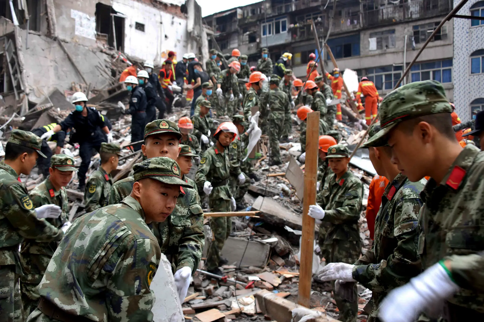 China_Building_Collapsed563284372056.jpg